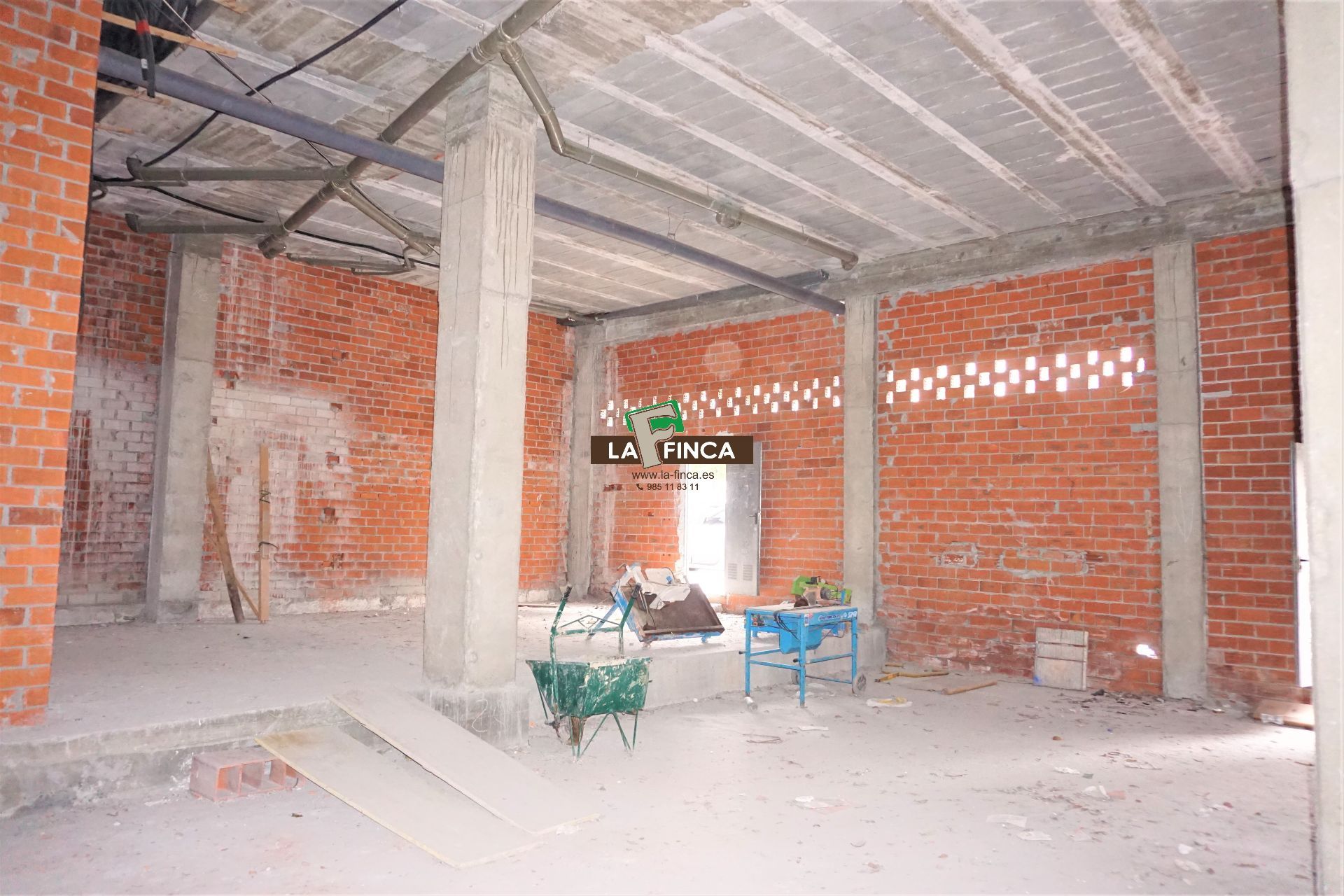 Venta de local en Oviedo