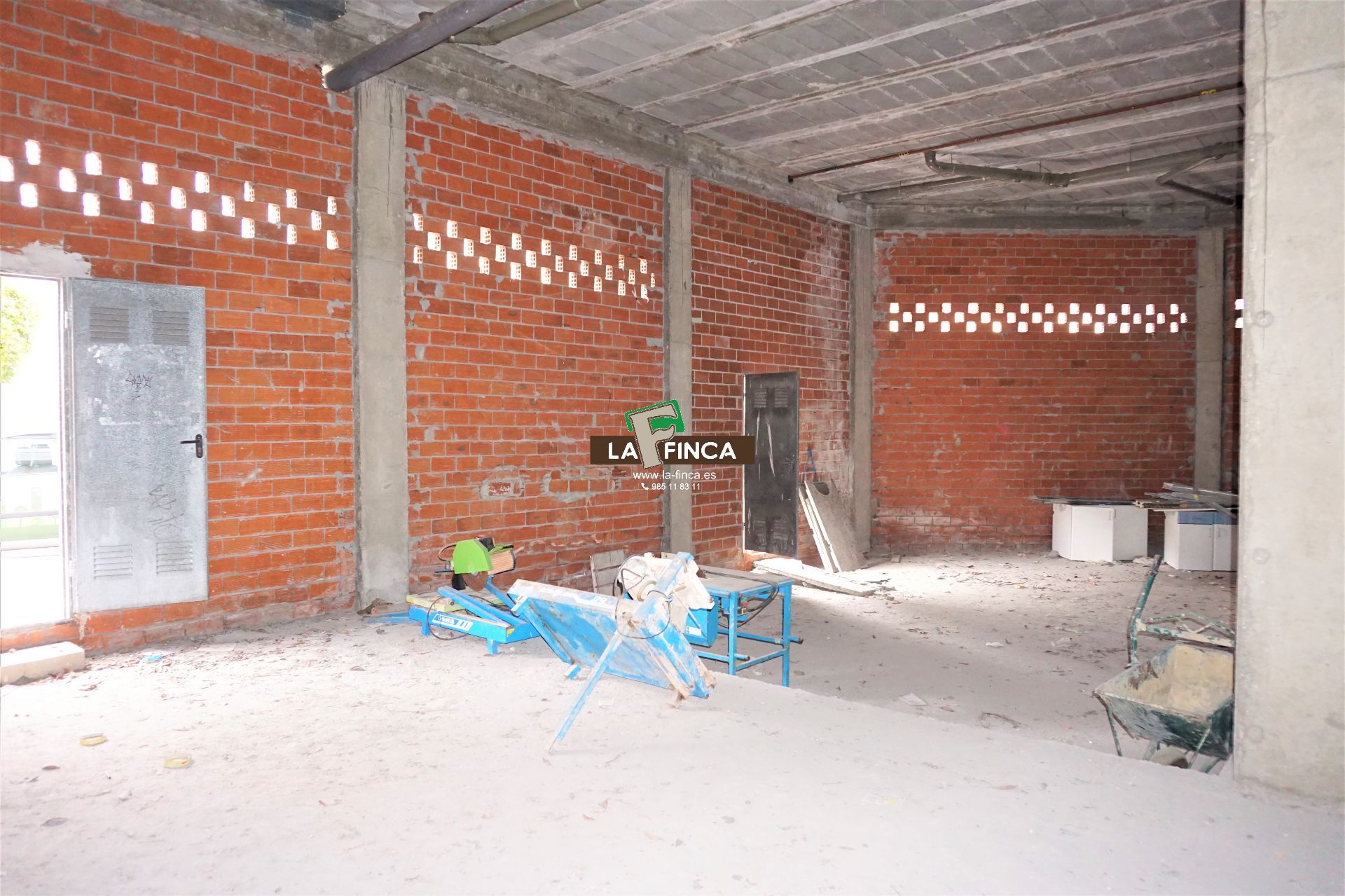 Venta de local en Oviedo