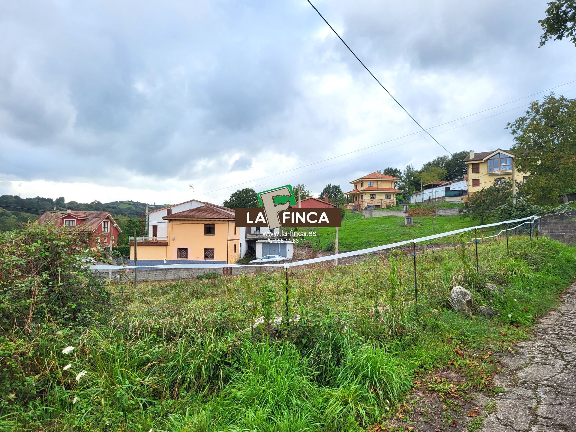 For sale of land in Siero