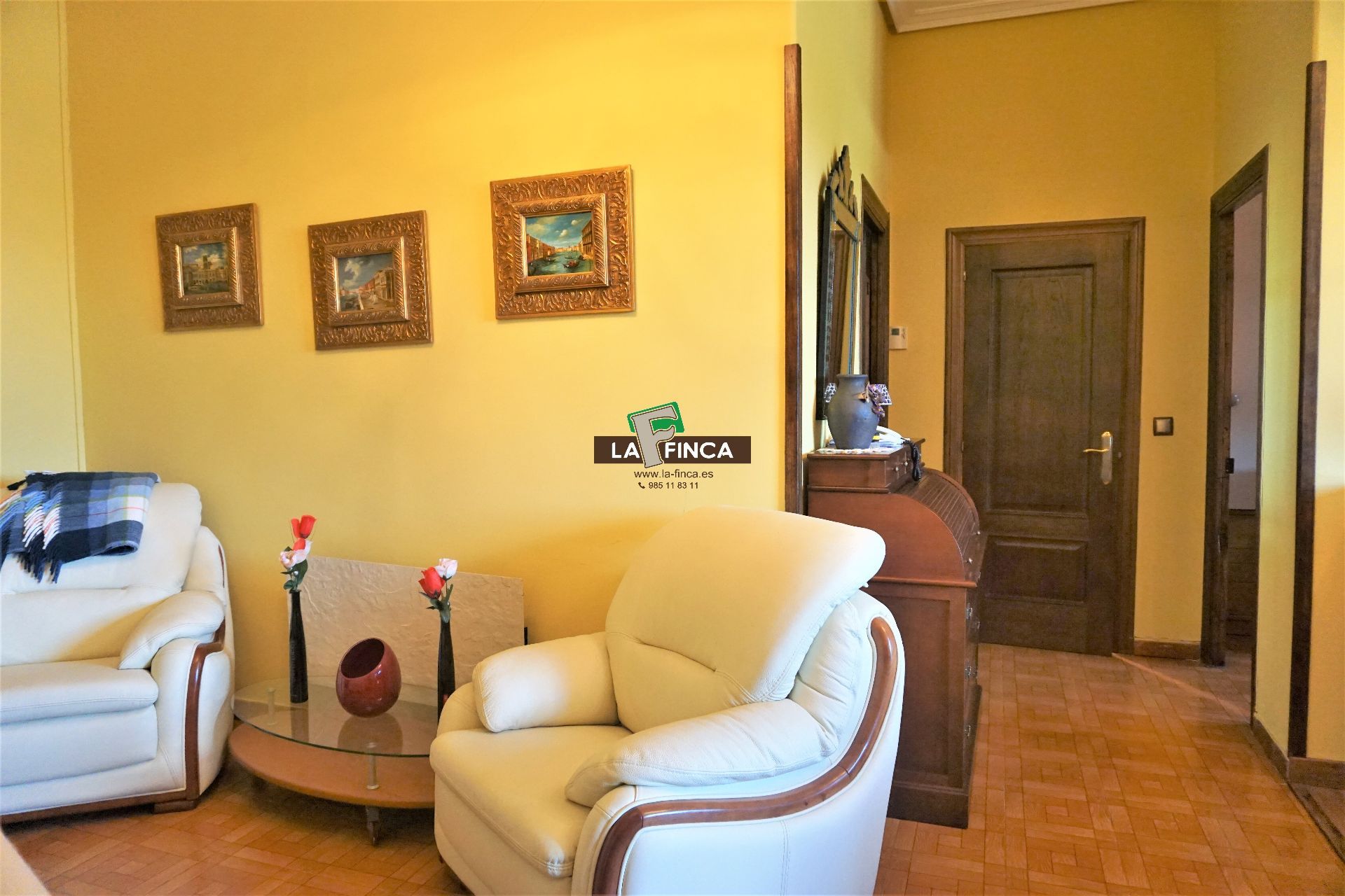 For sale of house in Oviedo