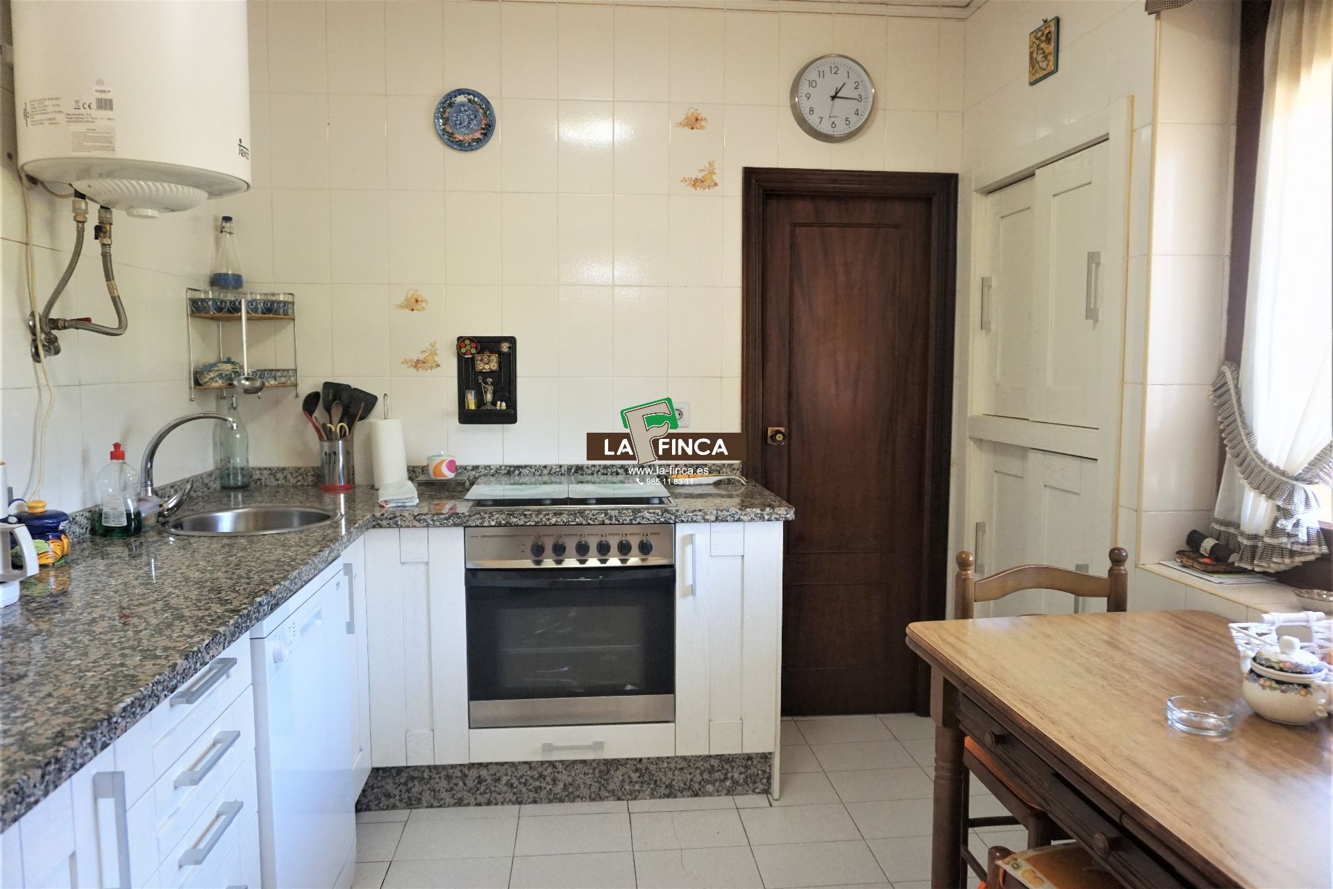 For sale of house in Oviedo