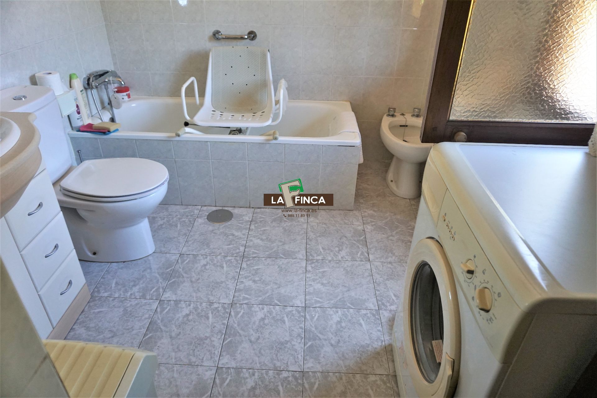 For sale of house in Oviedo