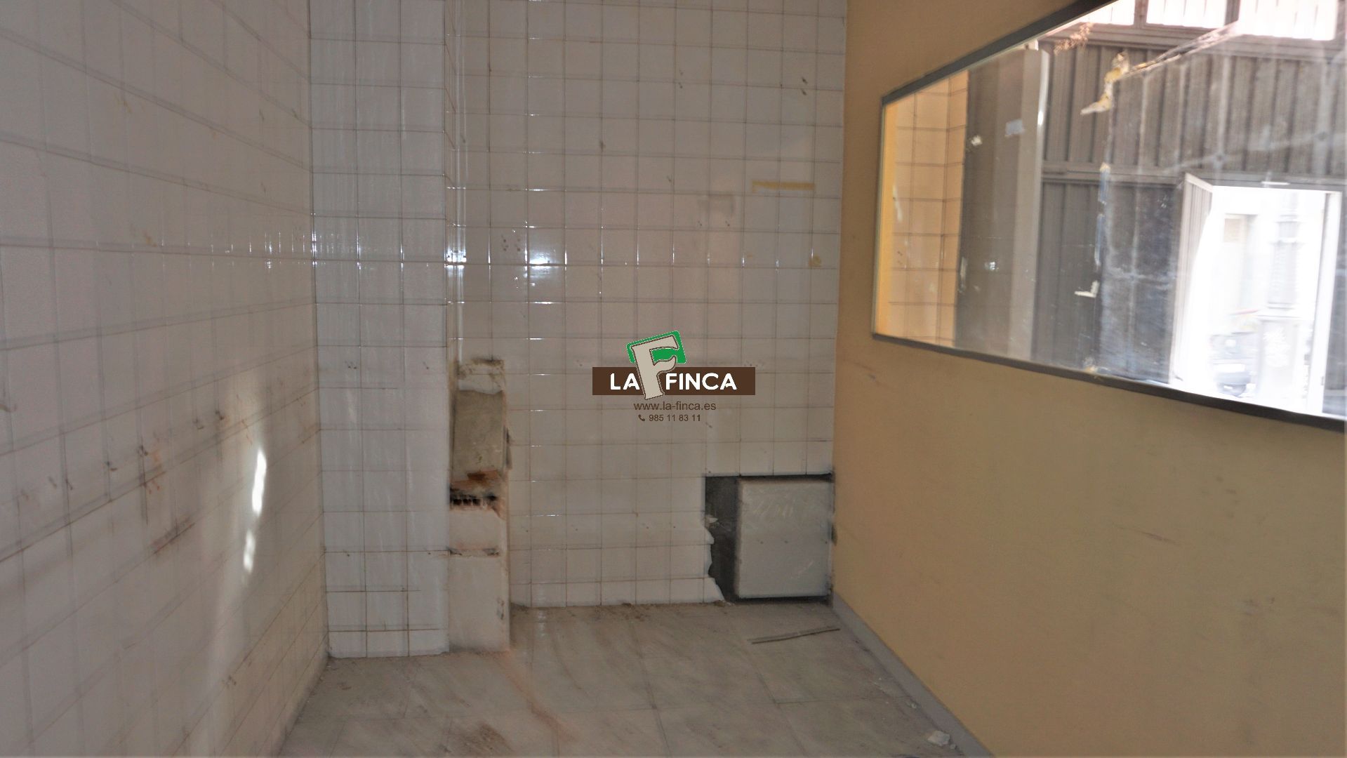 For sale of premises in Oviedo