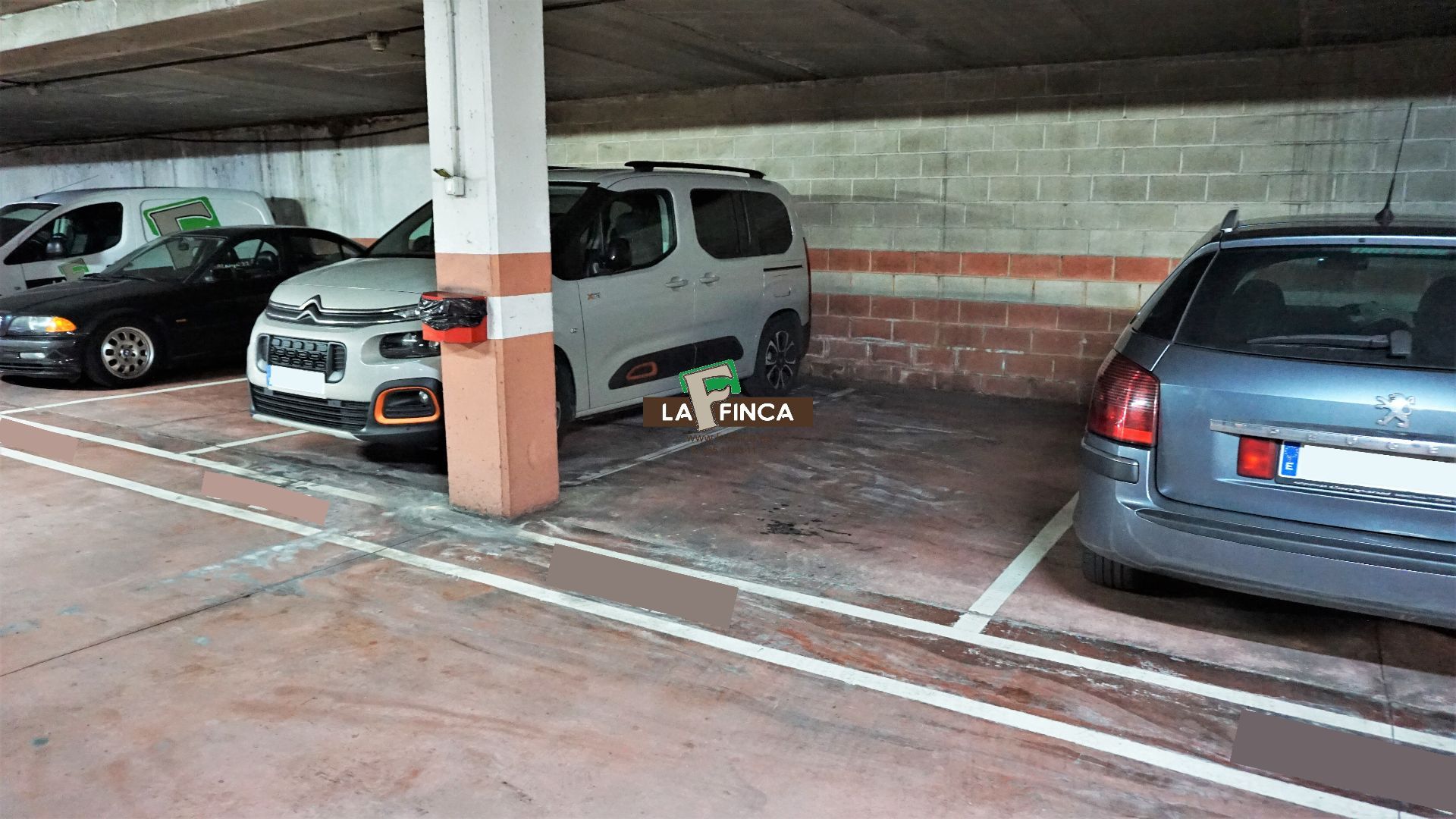 For sale of garage in Oviedo