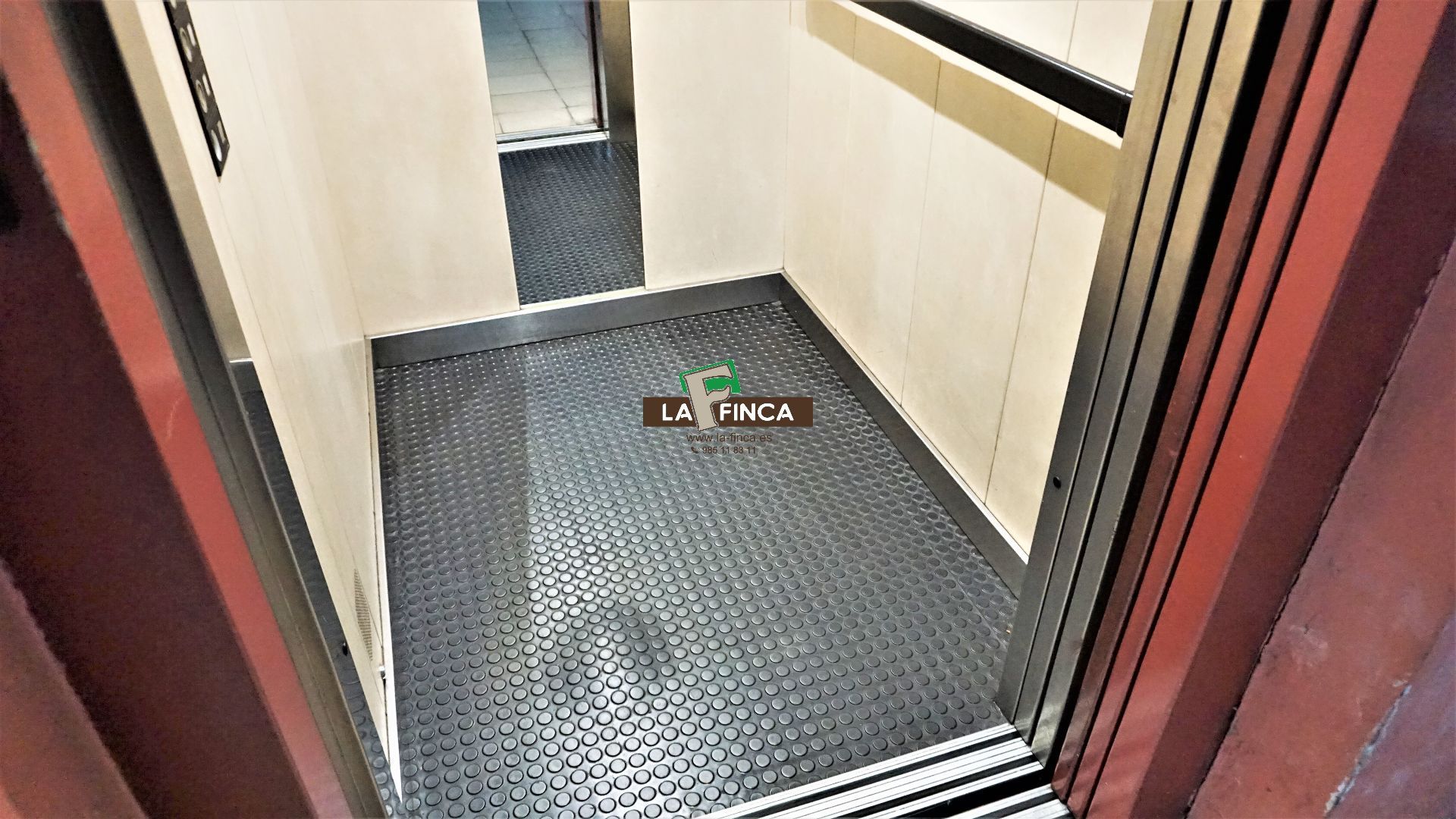 For sale of garage in Oviedo