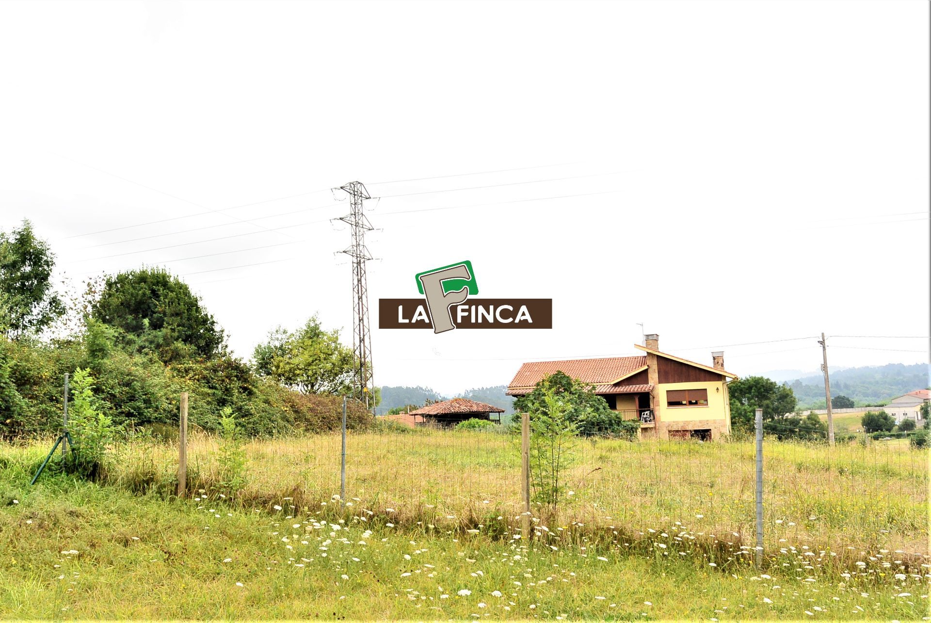 For sale of land in Siero