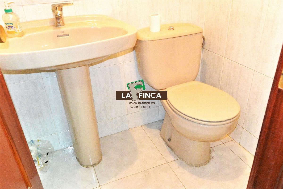 Venta de local en Oviedo