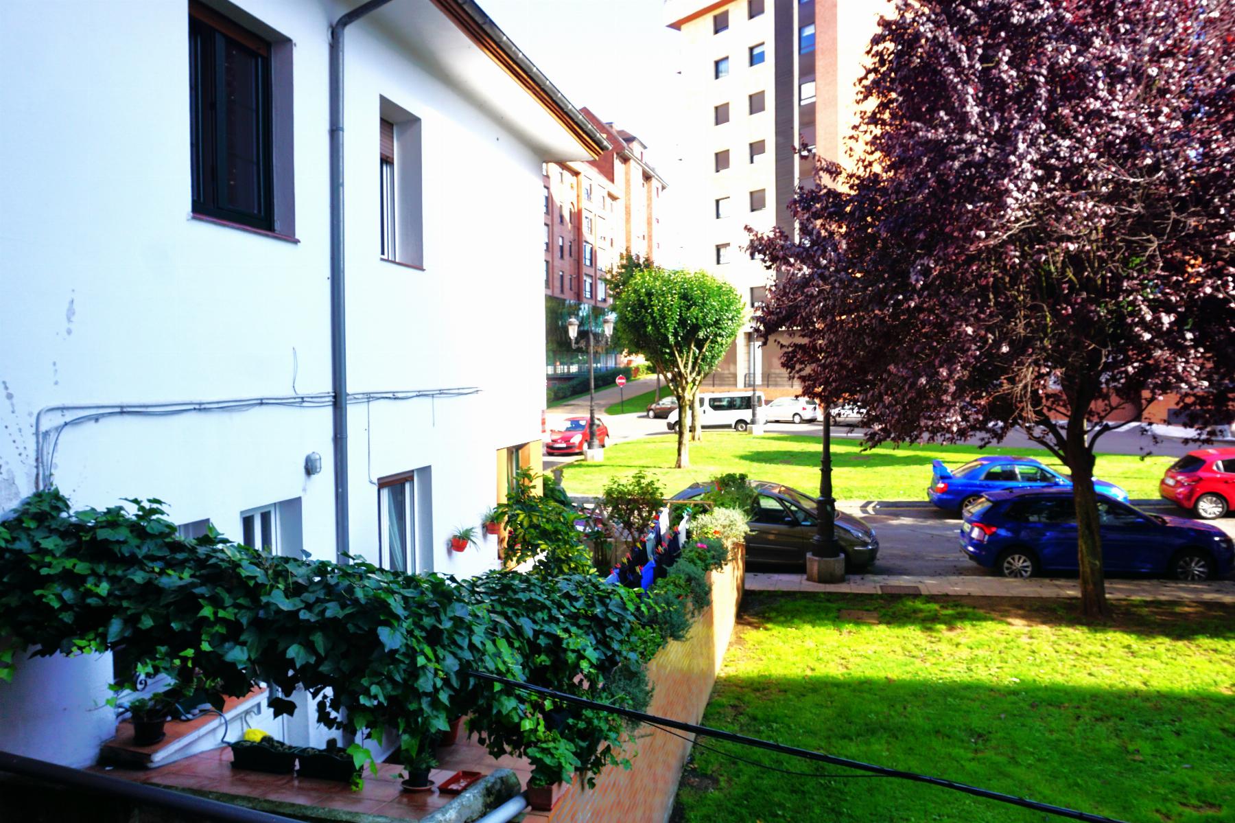 For sale of office in Oviedo