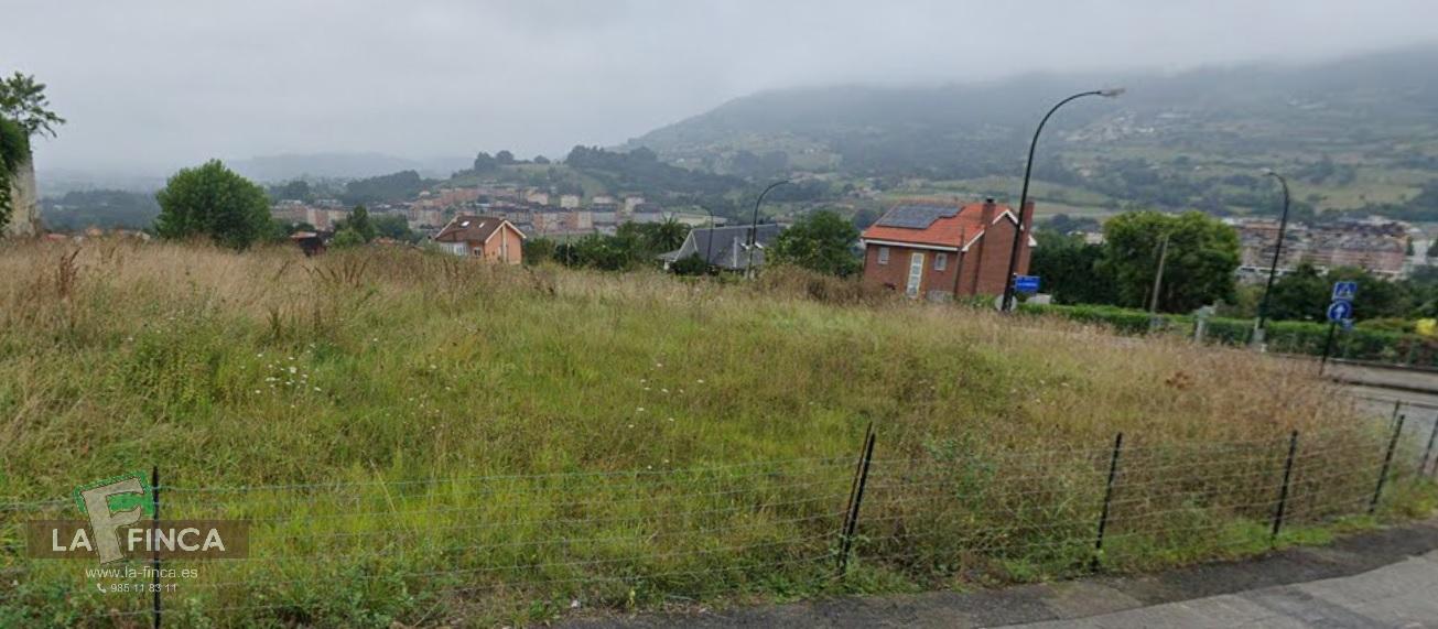 For sale of land in Oviedo
