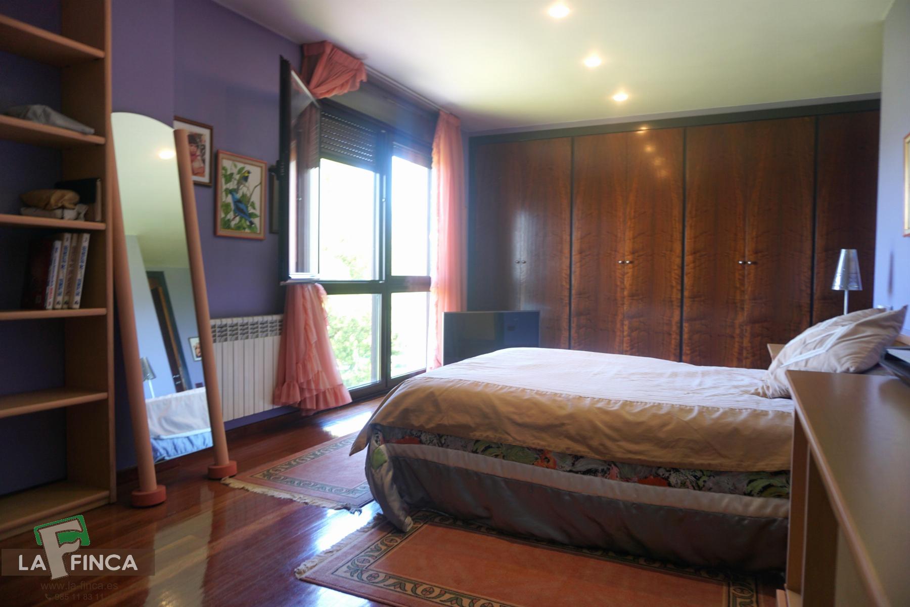 For sale of house in Oviedo