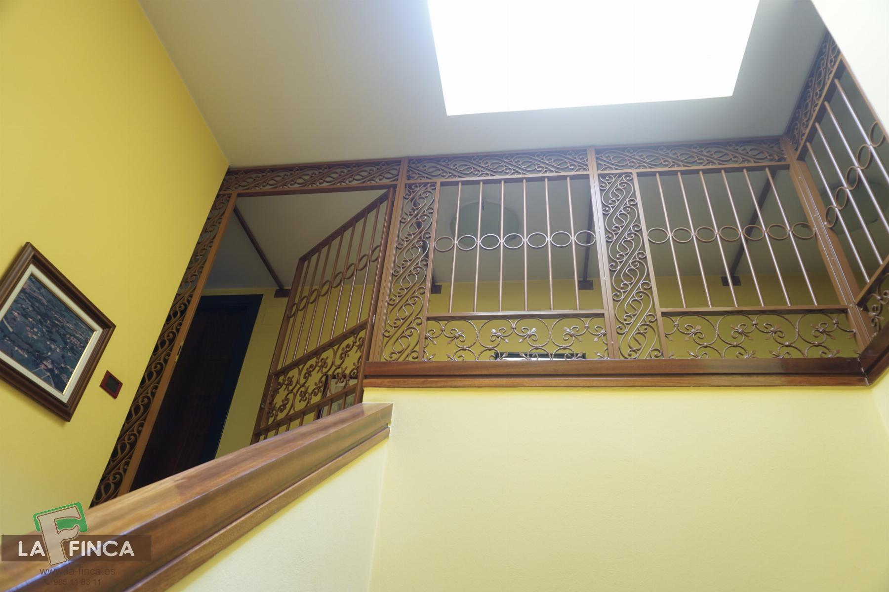 For sale of house in Oviedo