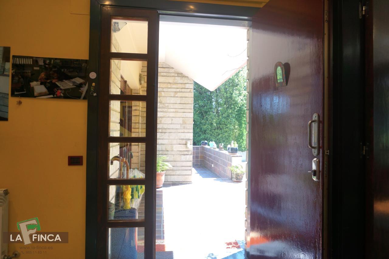 For sale of house in Oviedo