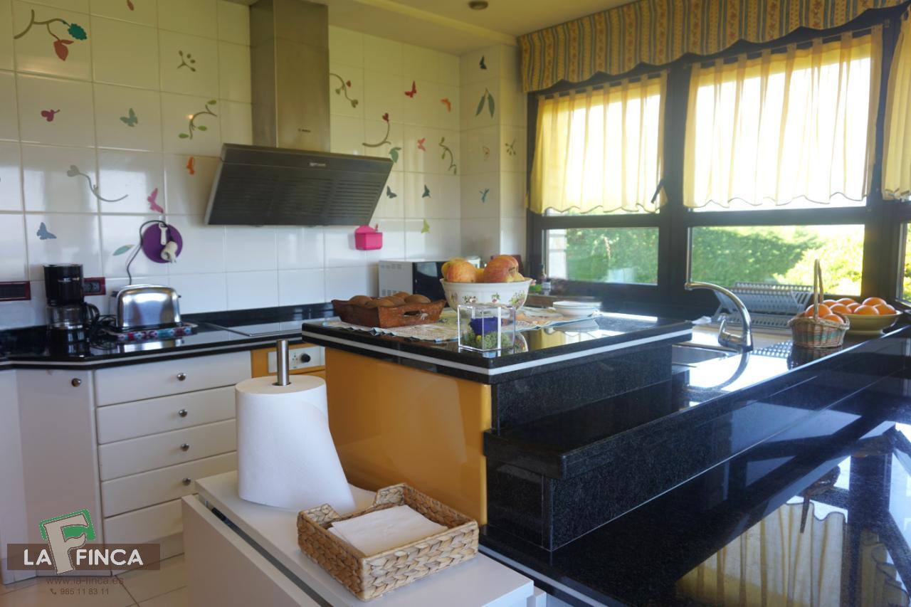 For sale of house in Oviedo