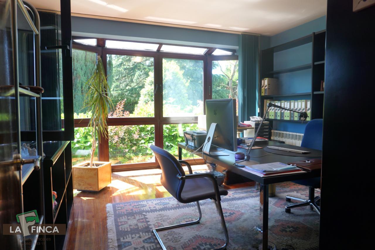 For sale of house in Oviedo