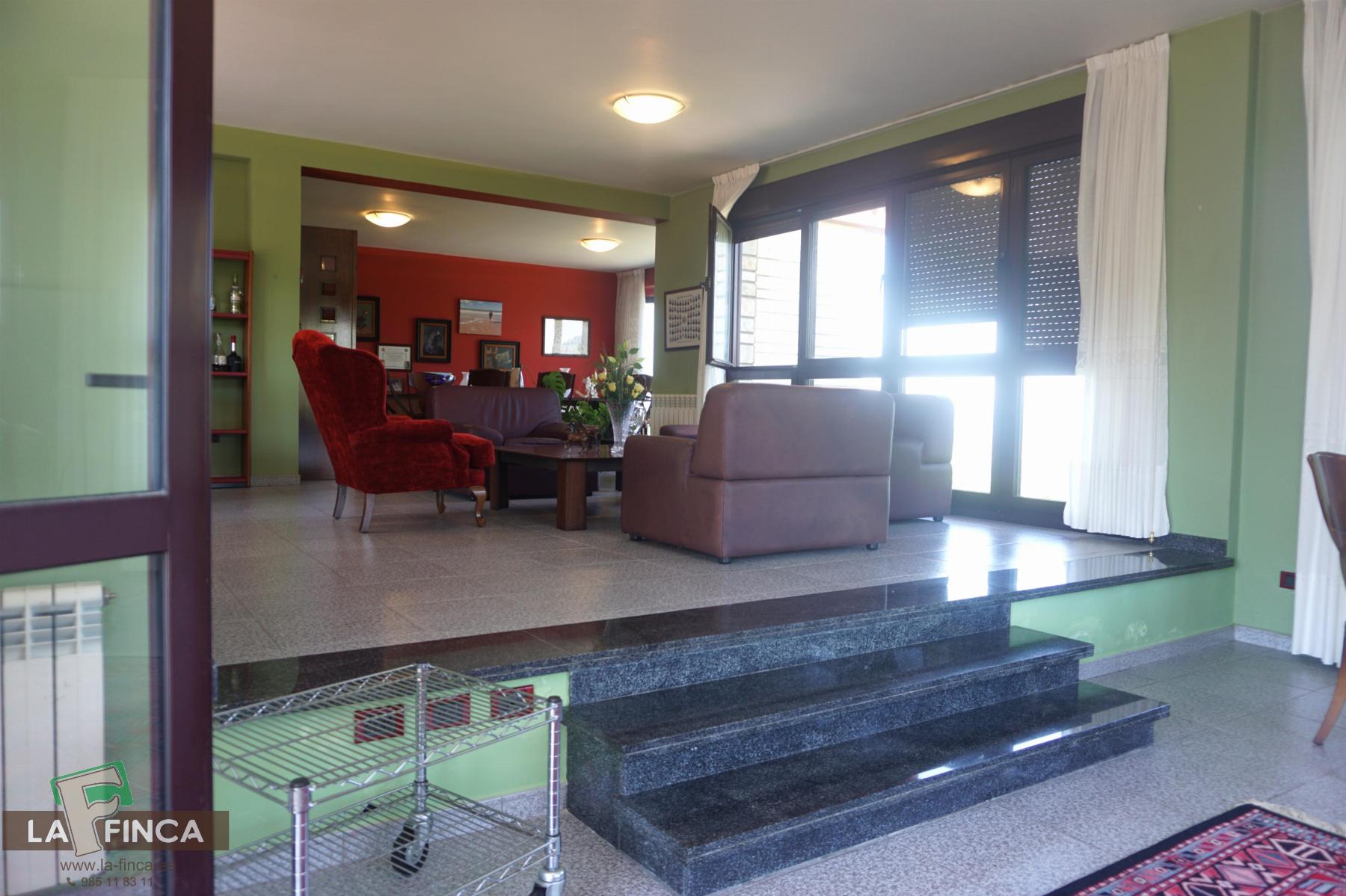For sale of house in Oviedo
