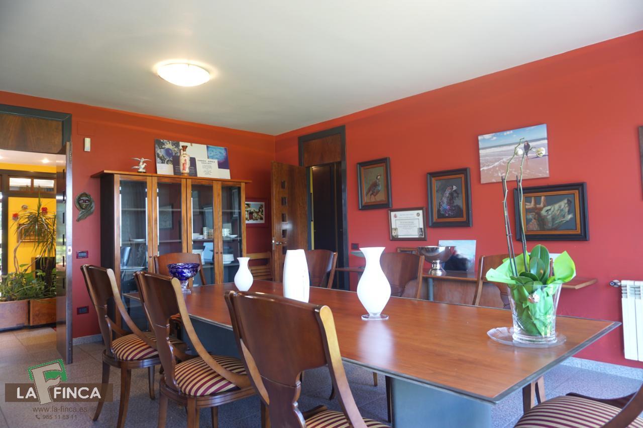 For sale of house in Oviedo