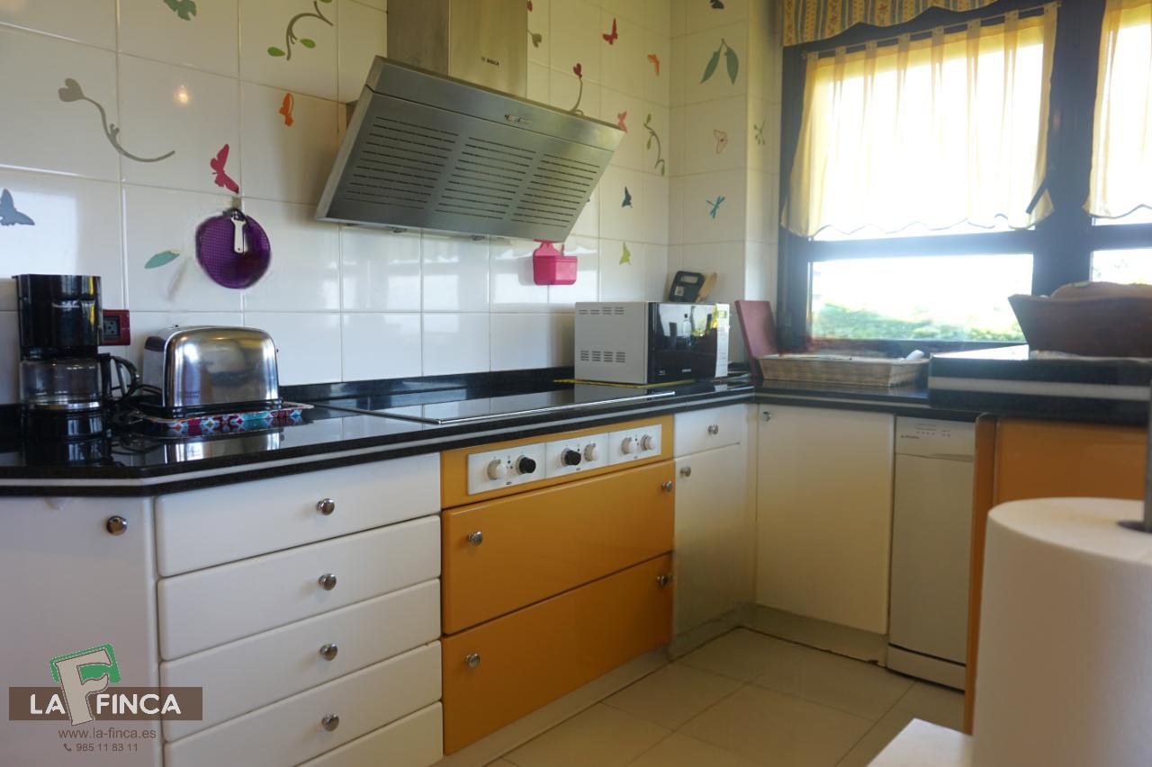 For sale of house in Oviedo