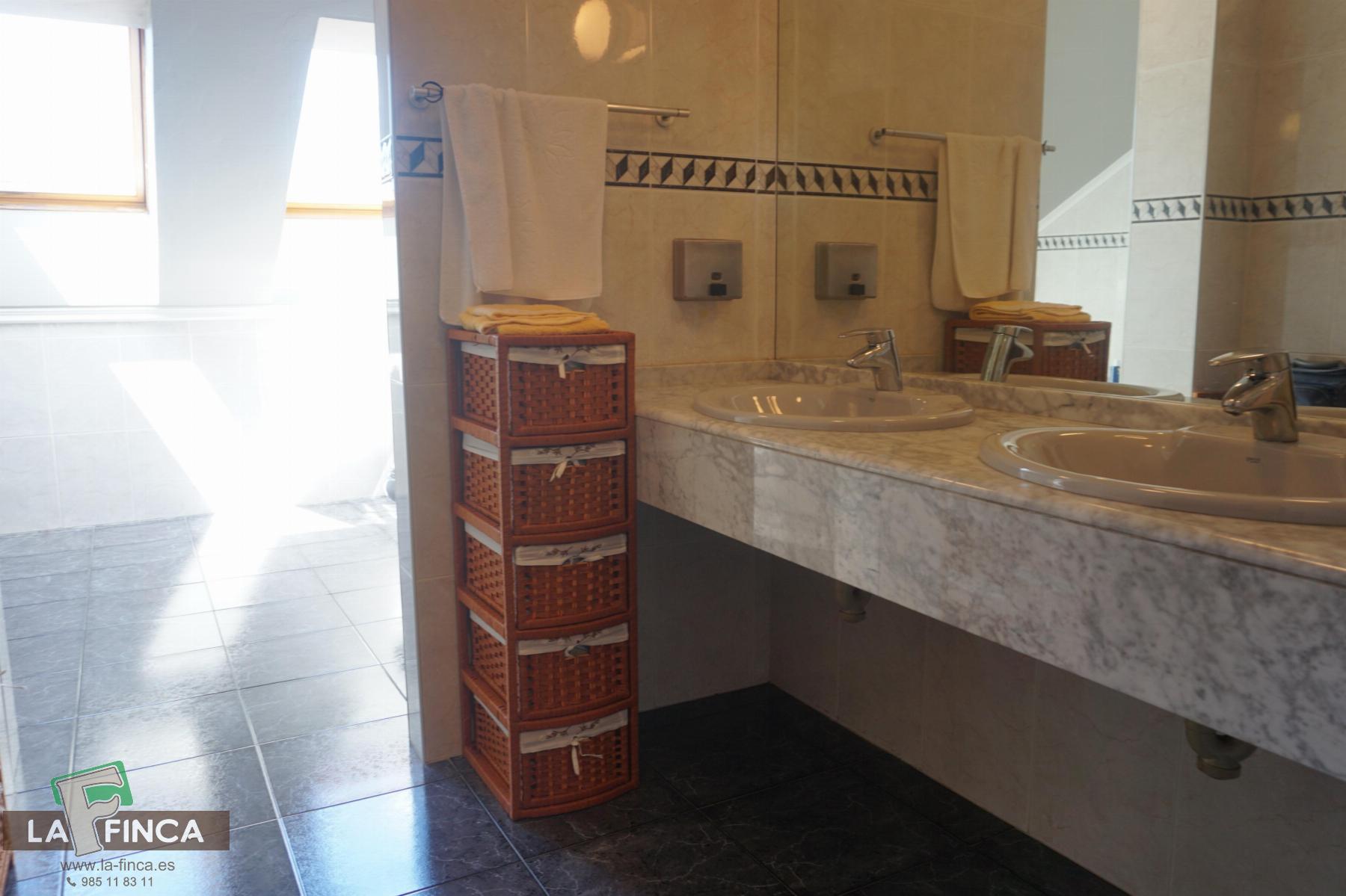 For sale of house in Oviedo