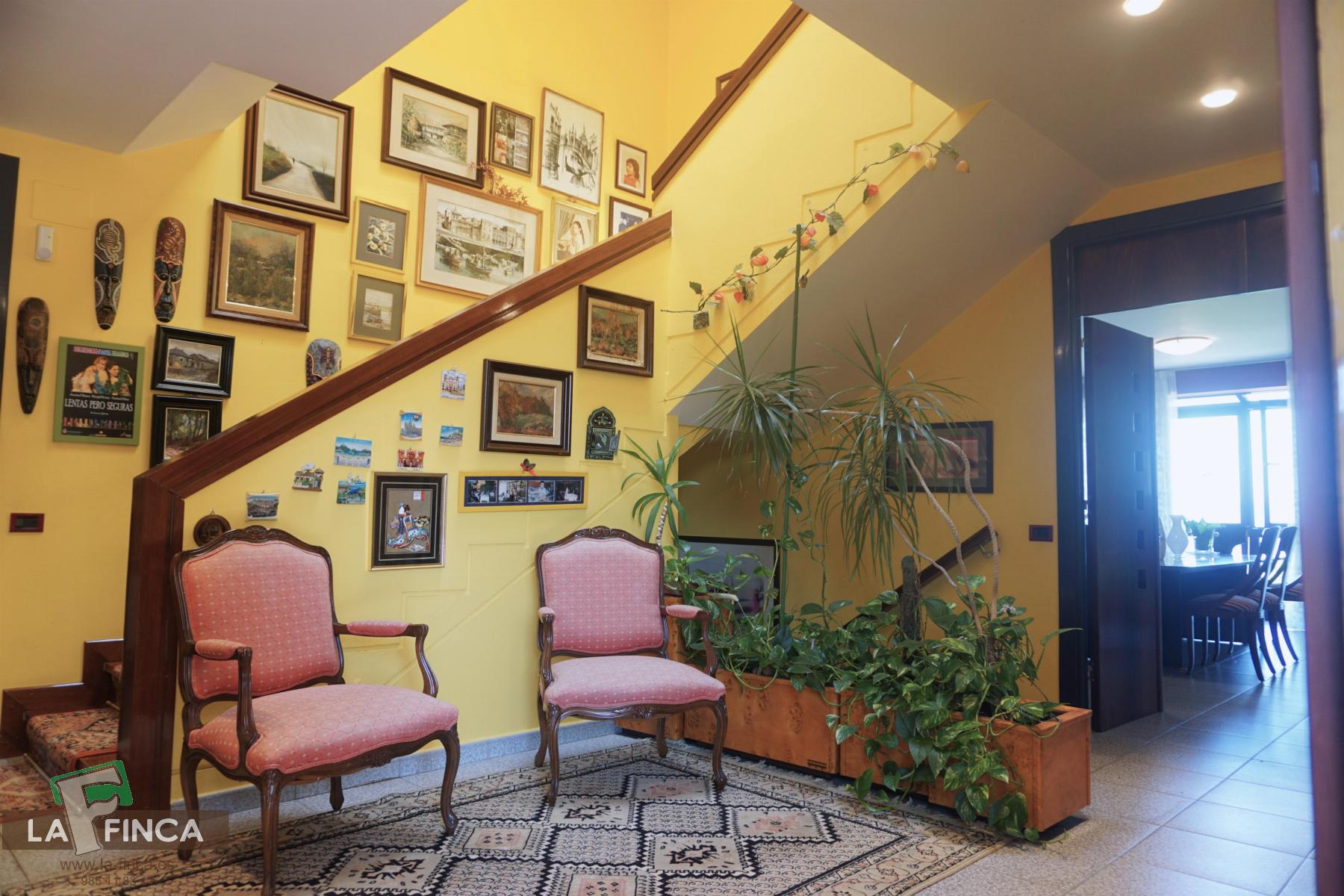 For sale of house in Oviedo
