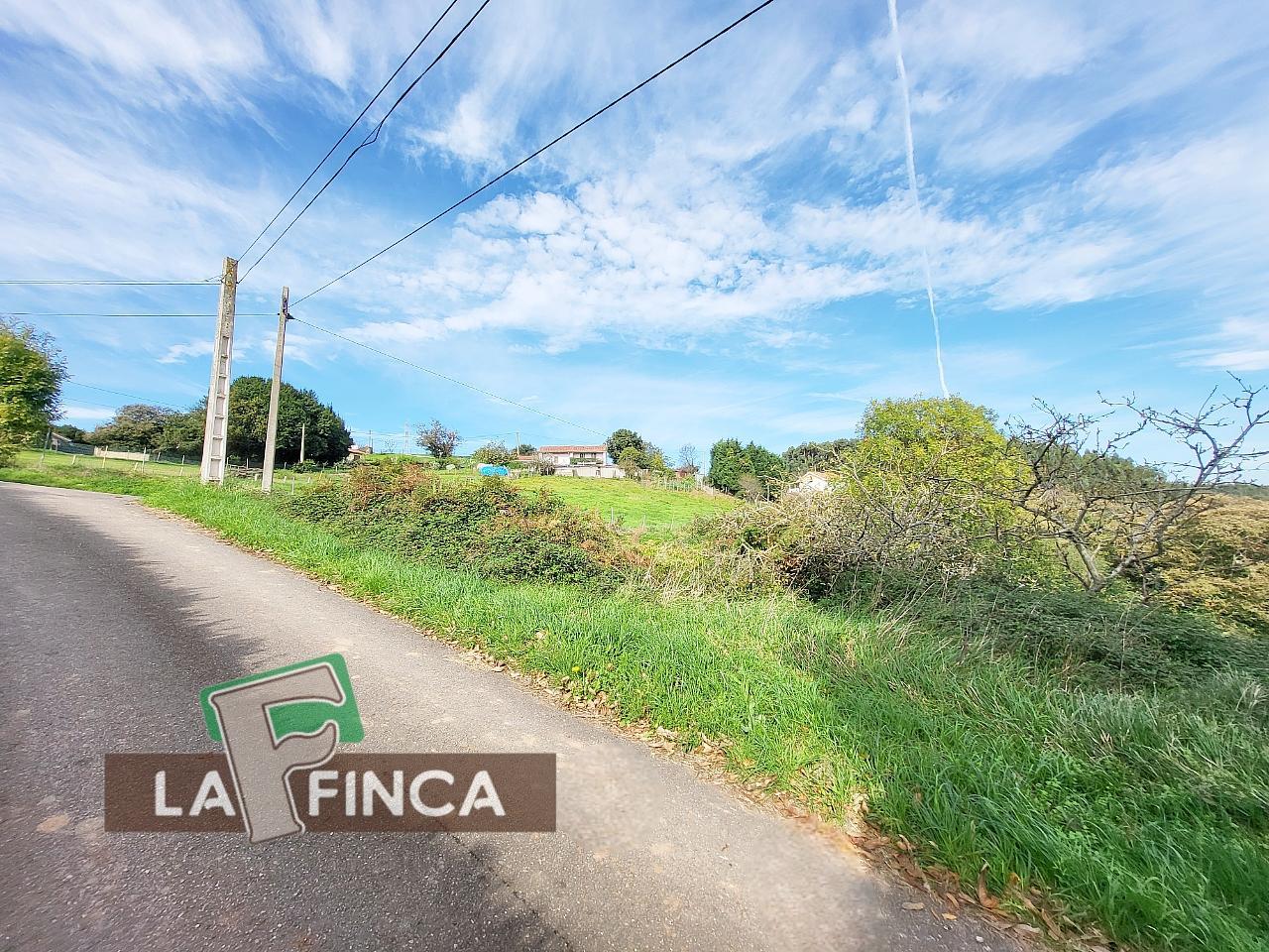 Venta de terreno en Carreño