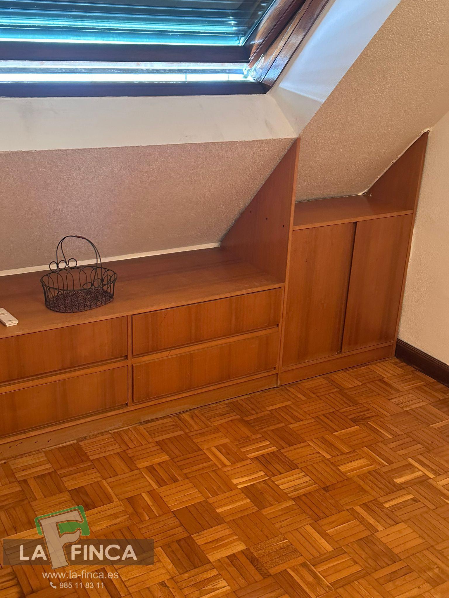 For sale of duplex in Oviedo