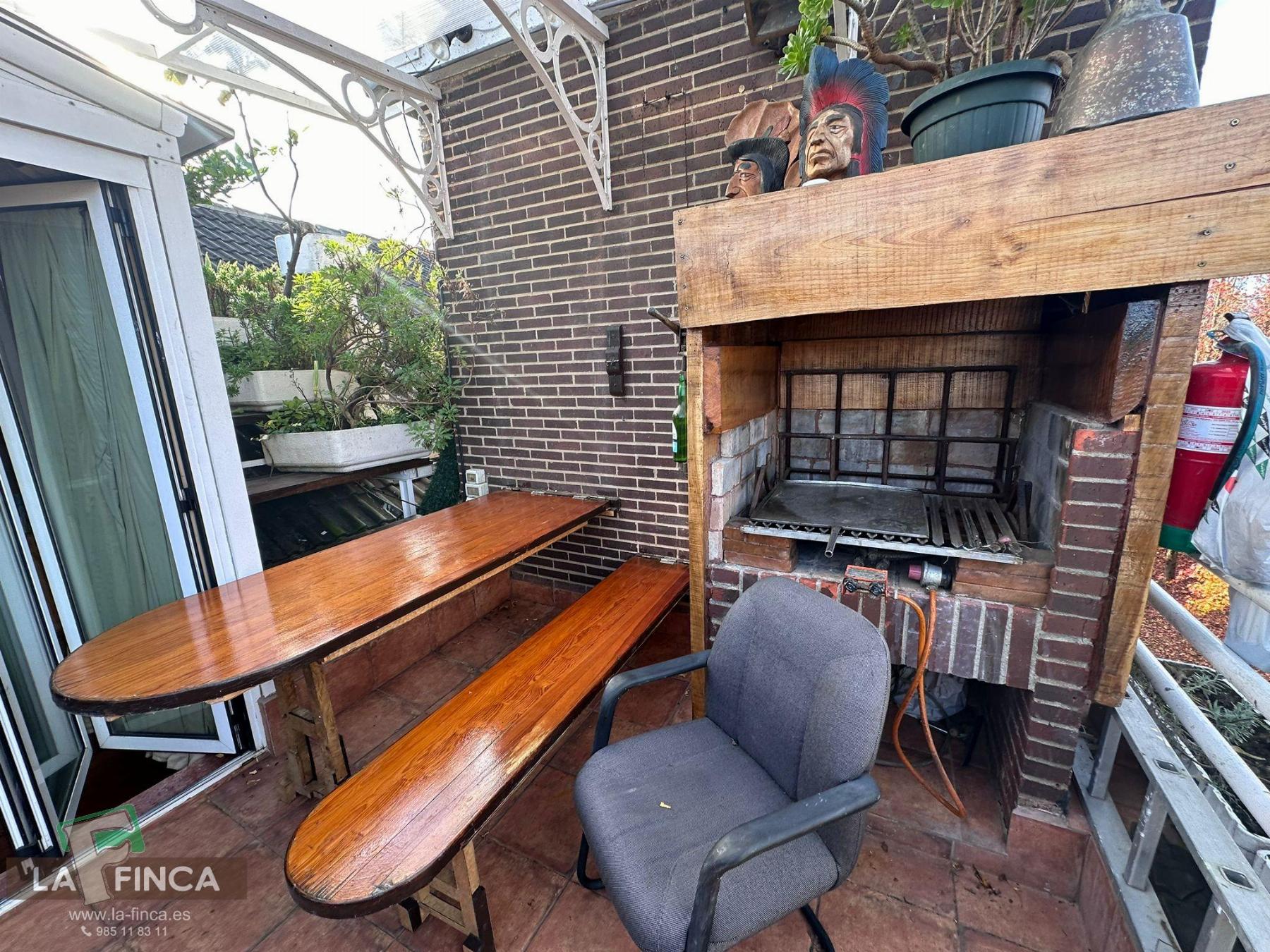 For sale of duplex in Oviedo