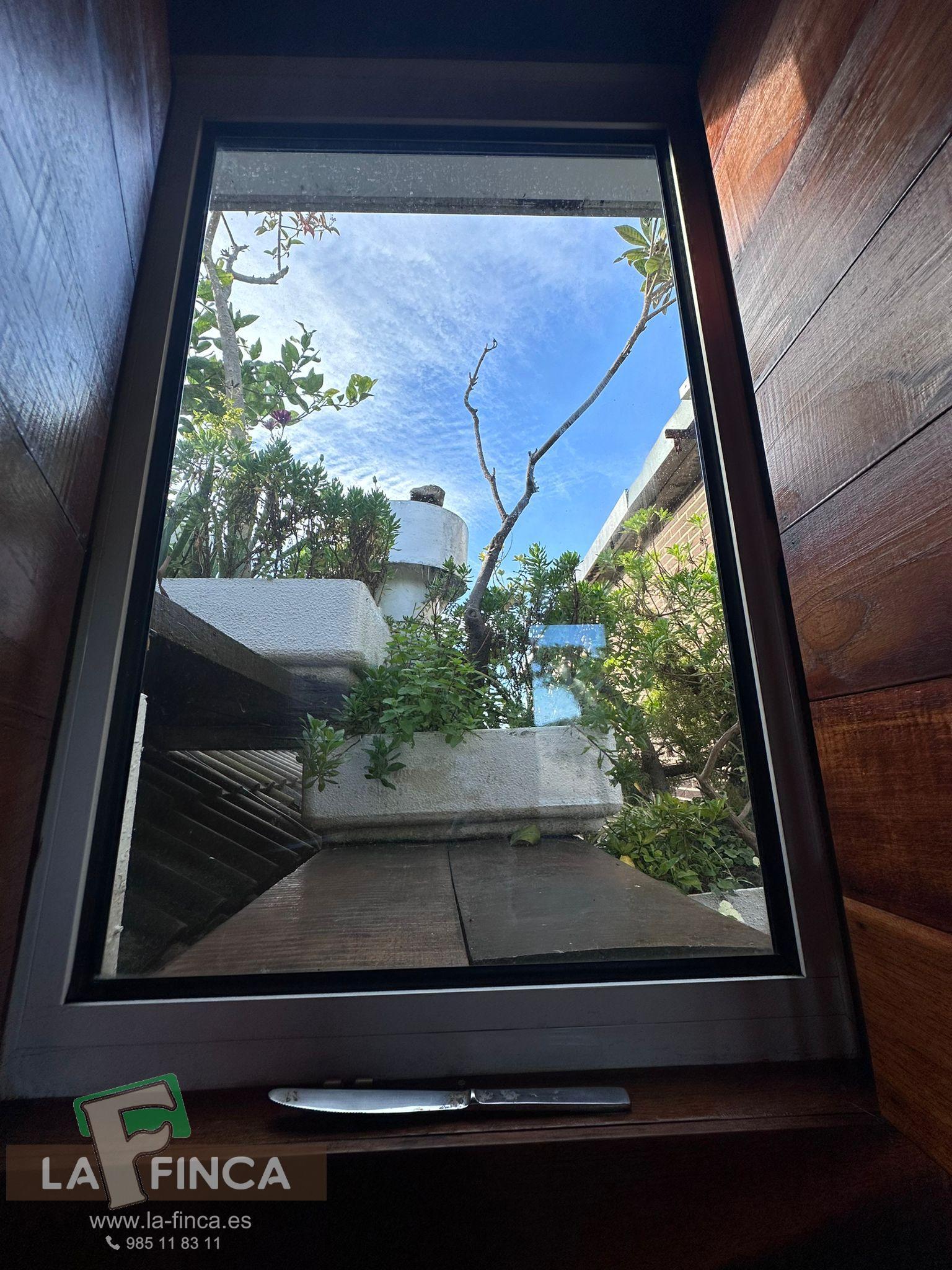 For sale of duplex in Oviedo