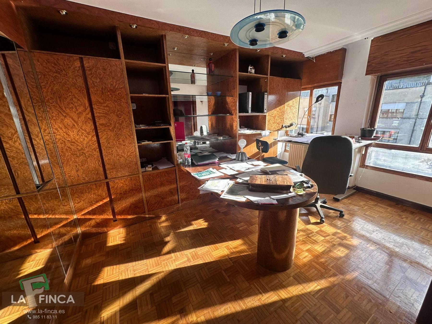 For sale of duplex in Oviedo