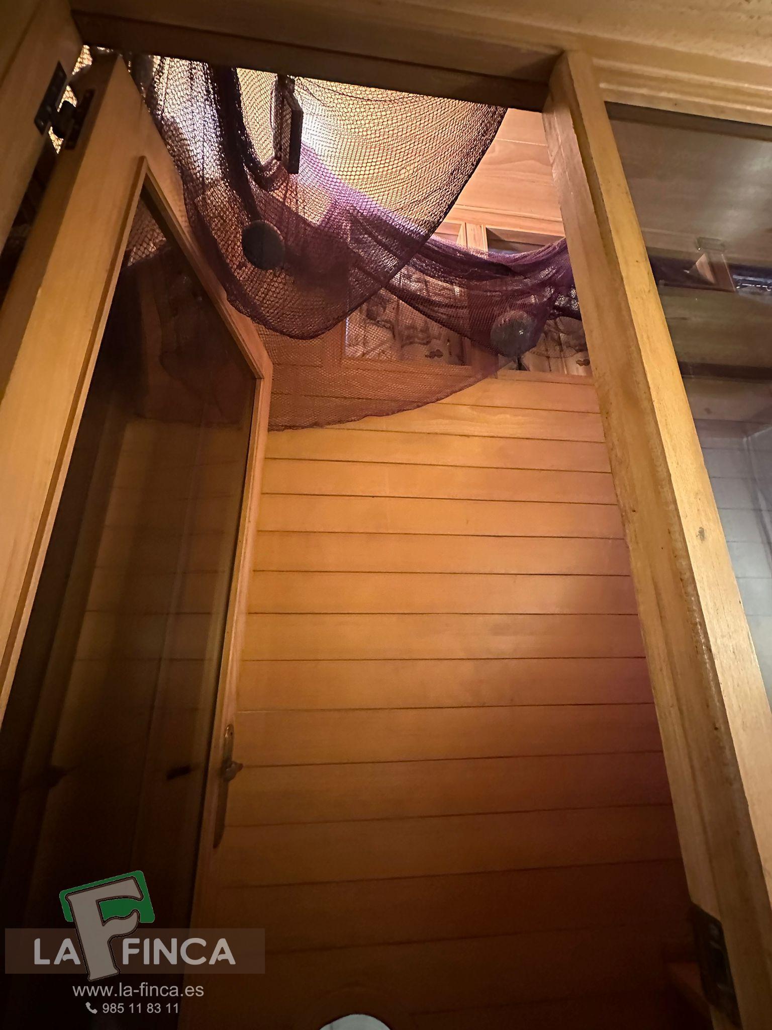 For sale of duplex in Oviedo