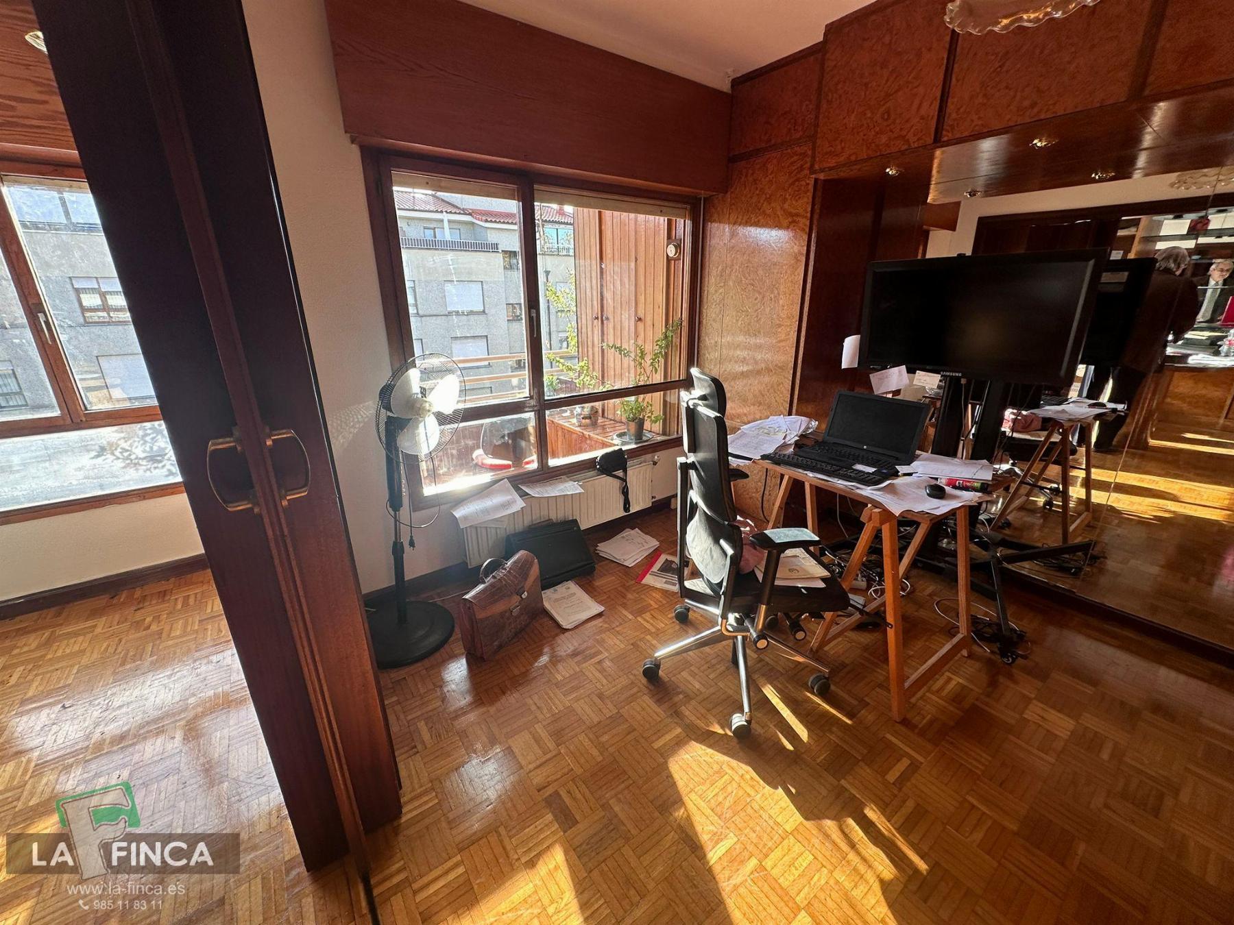 For sale of duplex in Oviedo