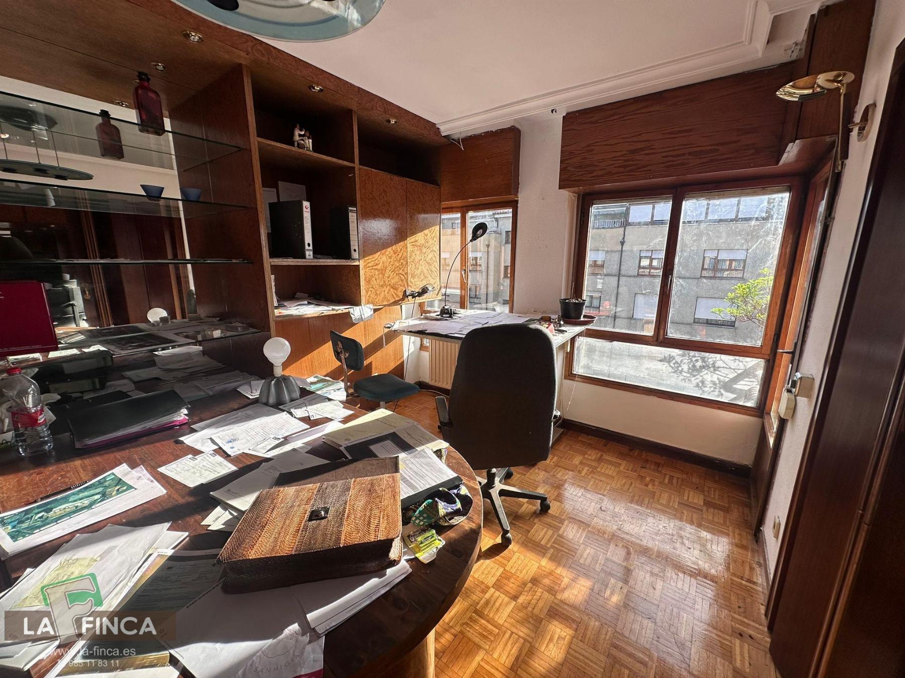 For sale of duplex in Oviedo