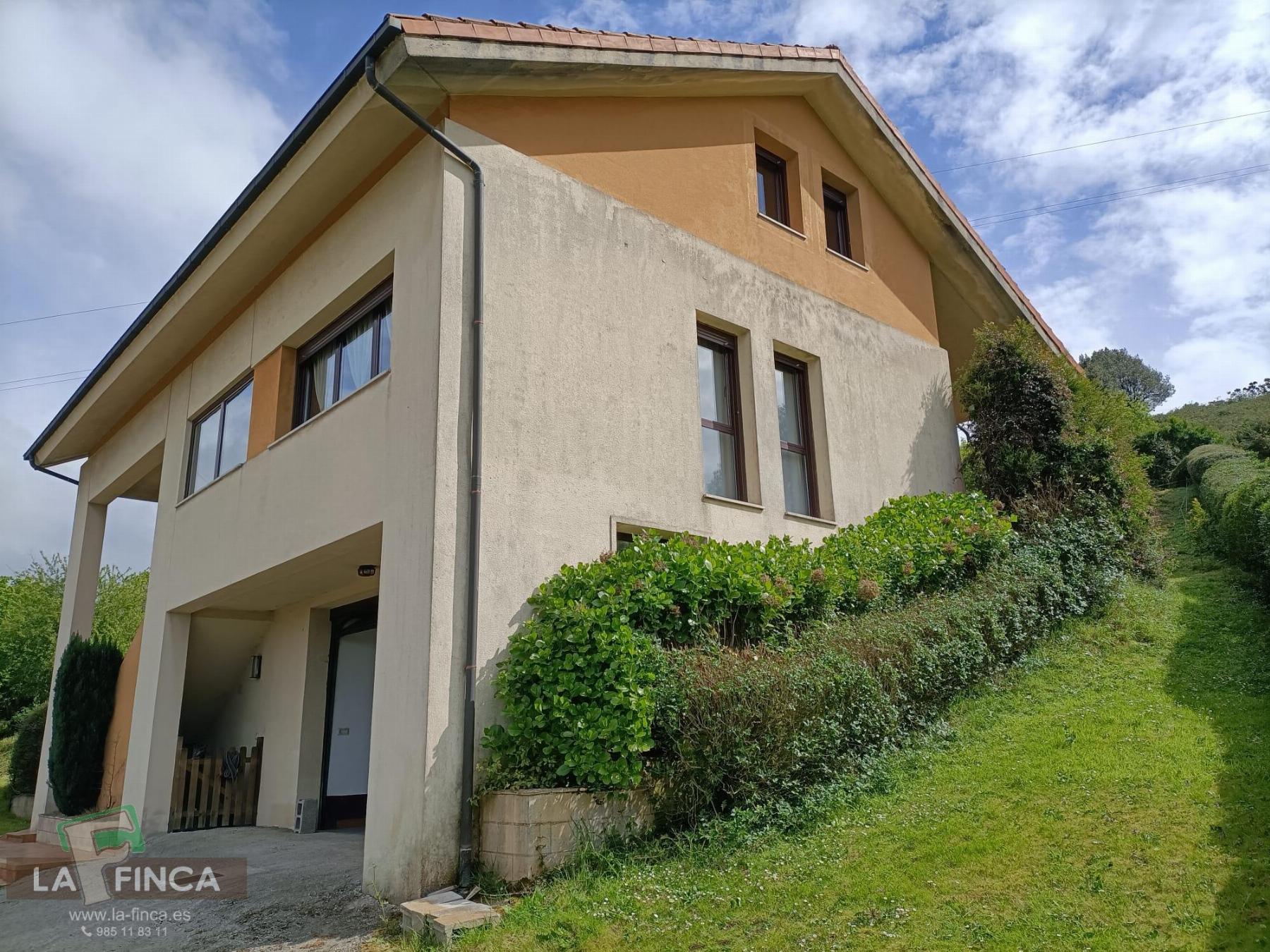 Venta de chalet en Oviedo