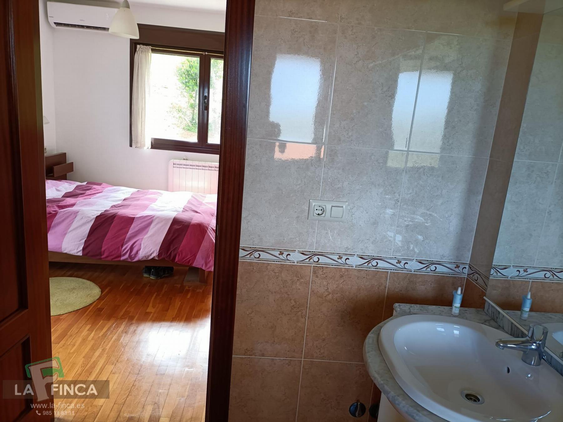 Venta de chalet en Oviedo