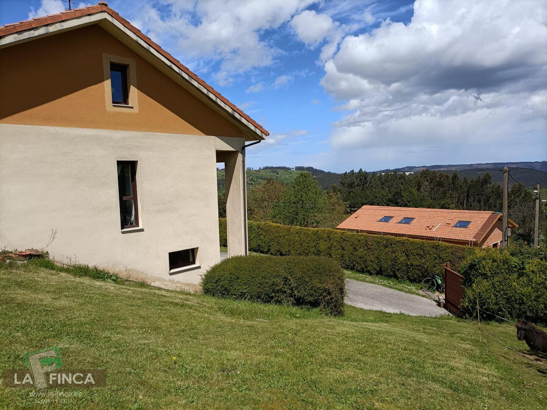 Venta de chalet en Oviedo