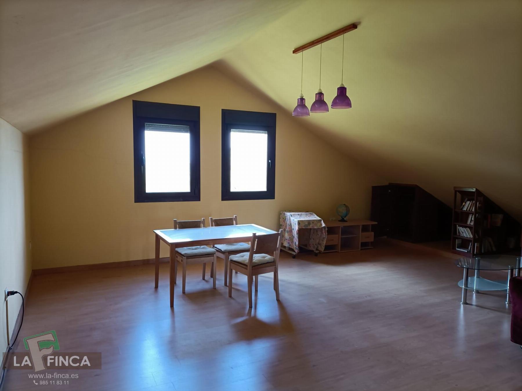 Venta de chalet en Oviedo