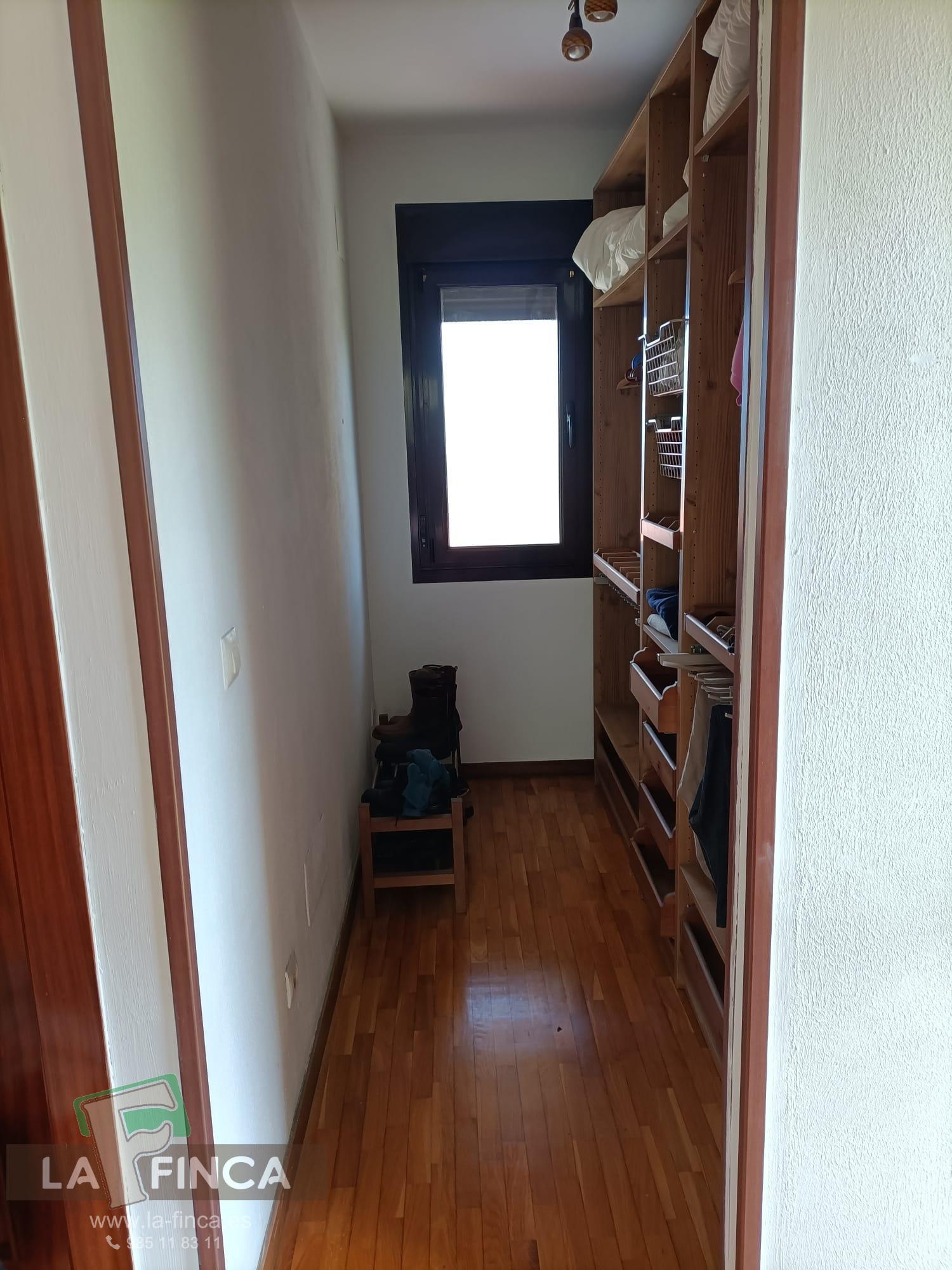 Venta de chalet en Oviedo