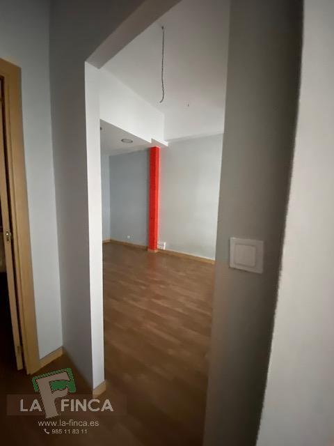 For sale of premises in Oviedo