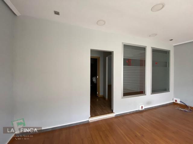 For sale of premises in Oviedo