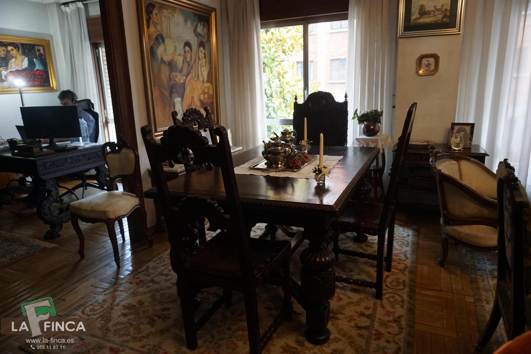 For sale of flat in Oviedo