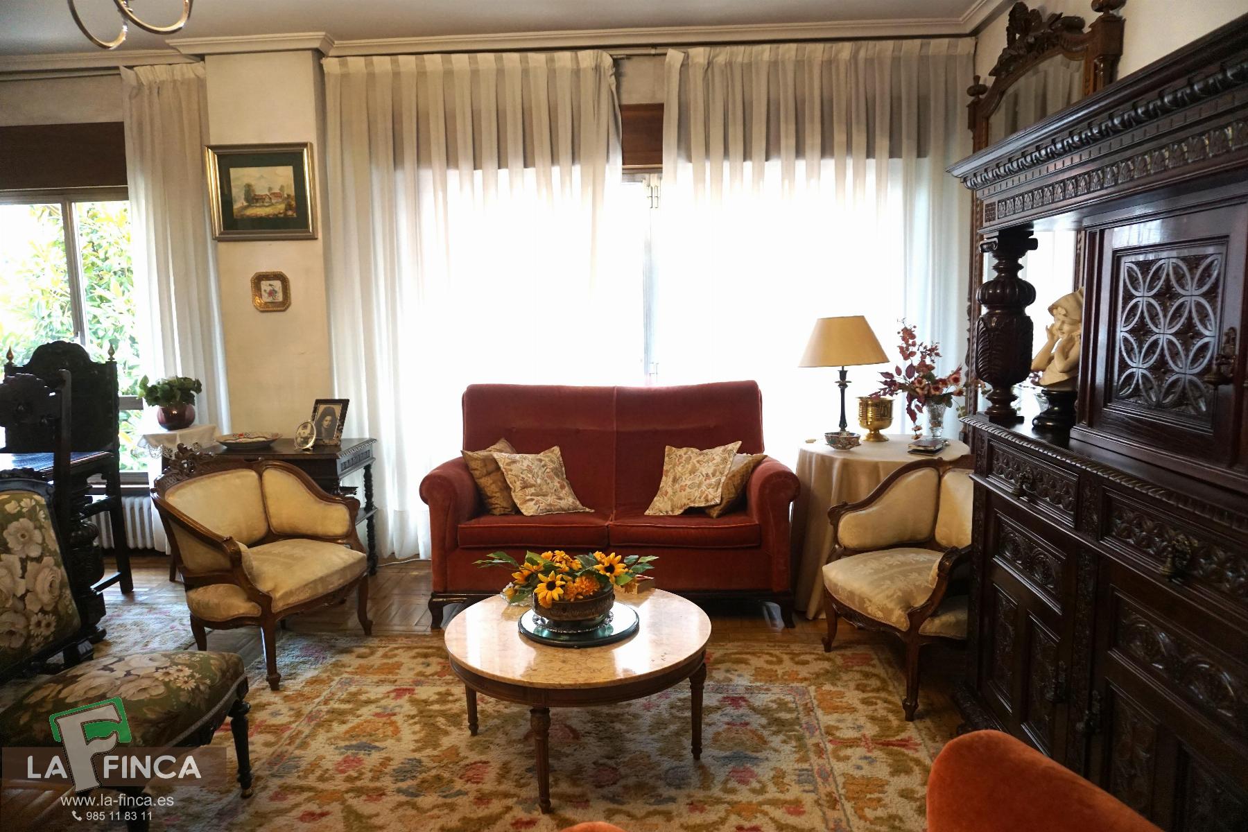 For sale of flat in Oviedo