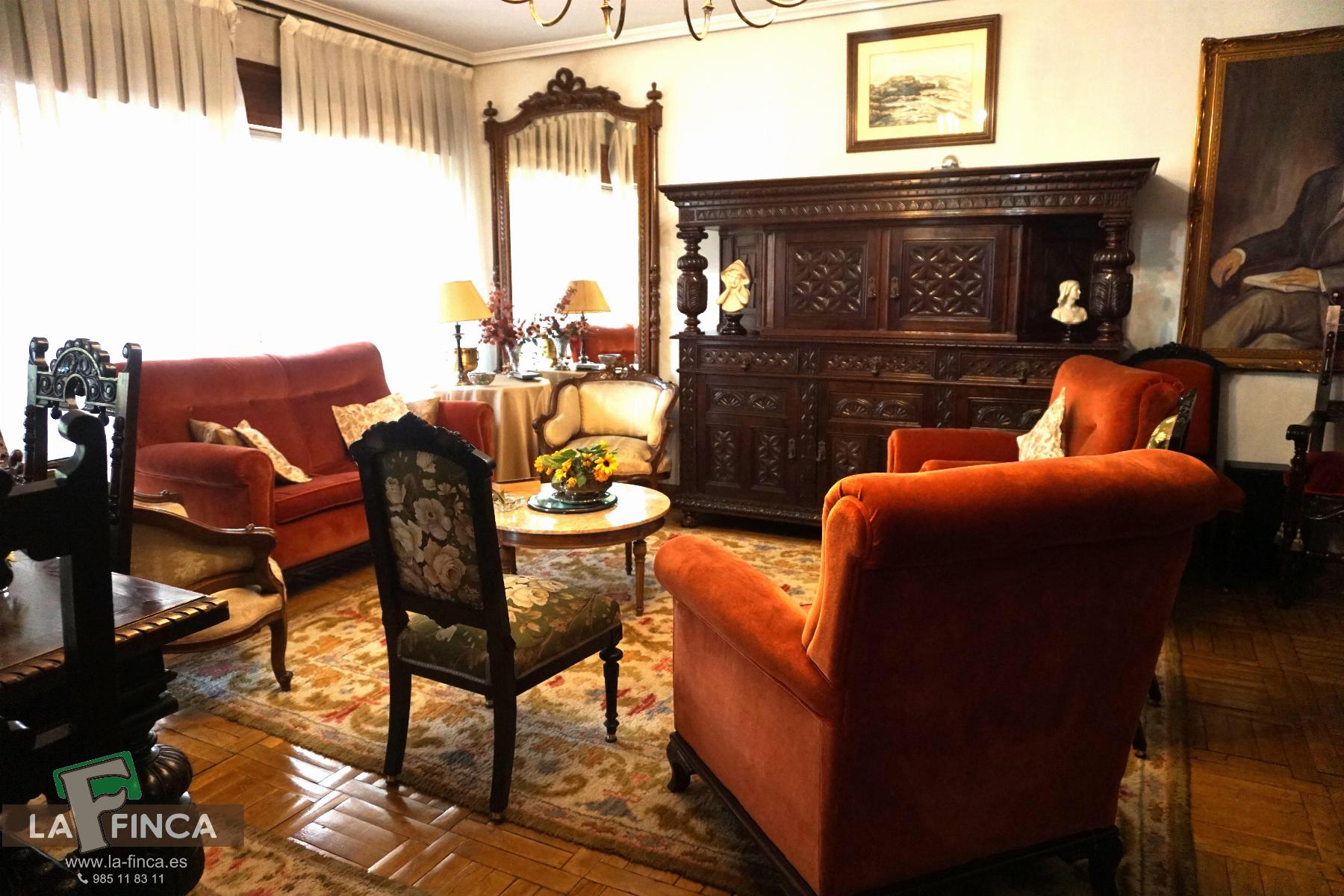 For sale of flat in Oviedo