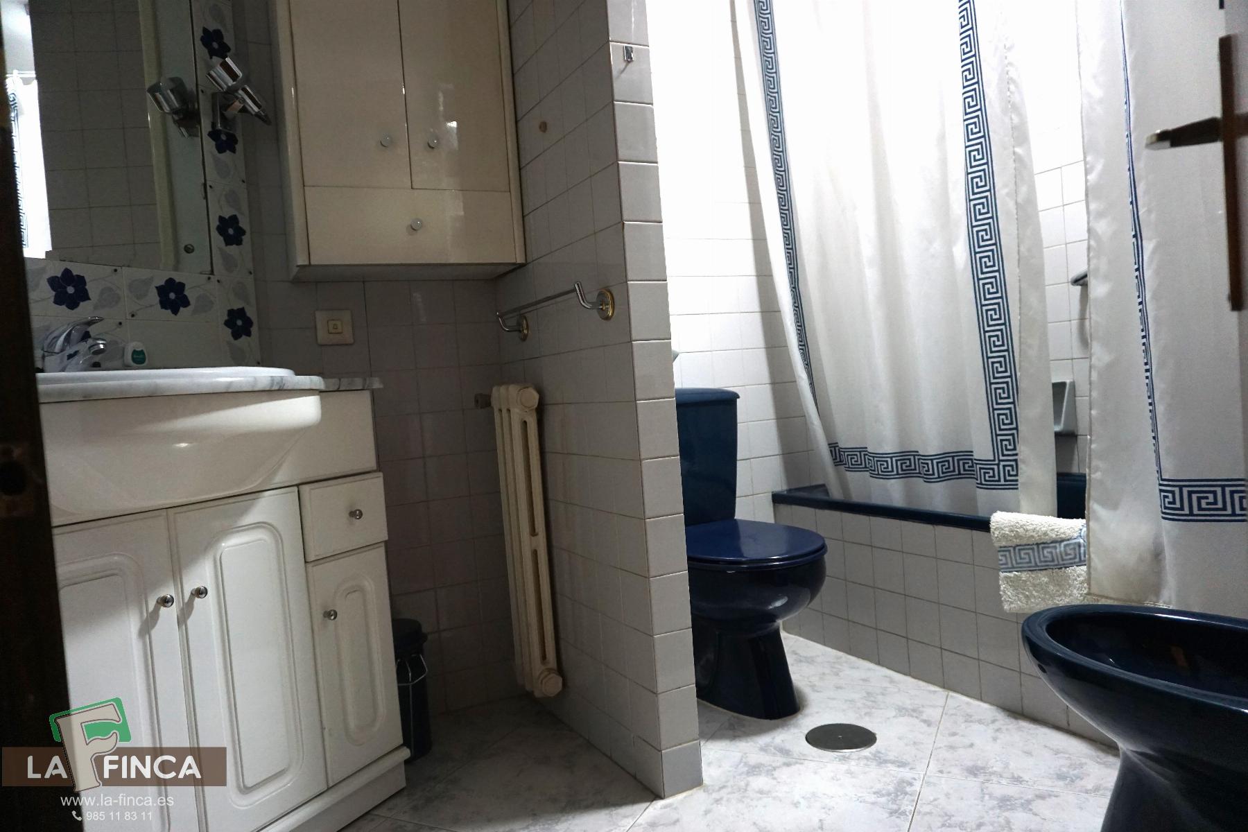 For sale of flat in Oviedo