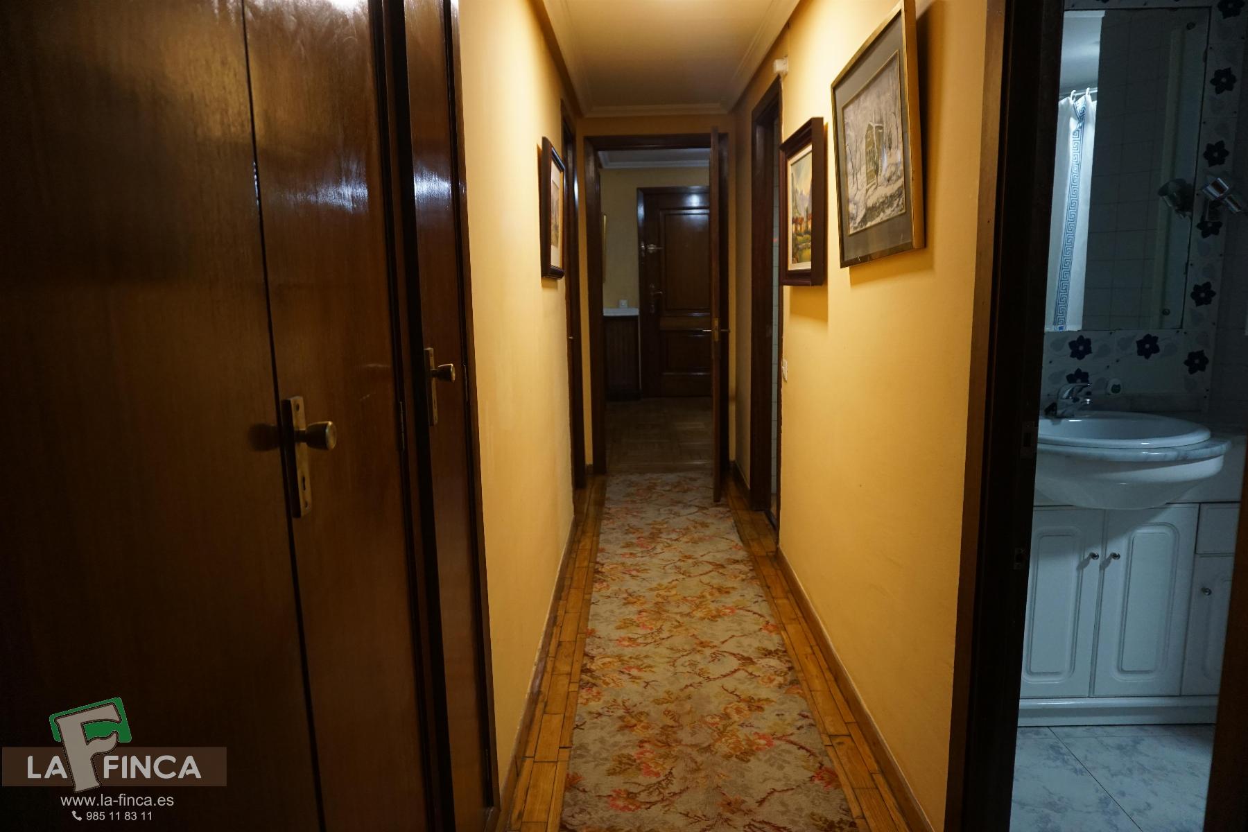 For sale of flat in Oviedo