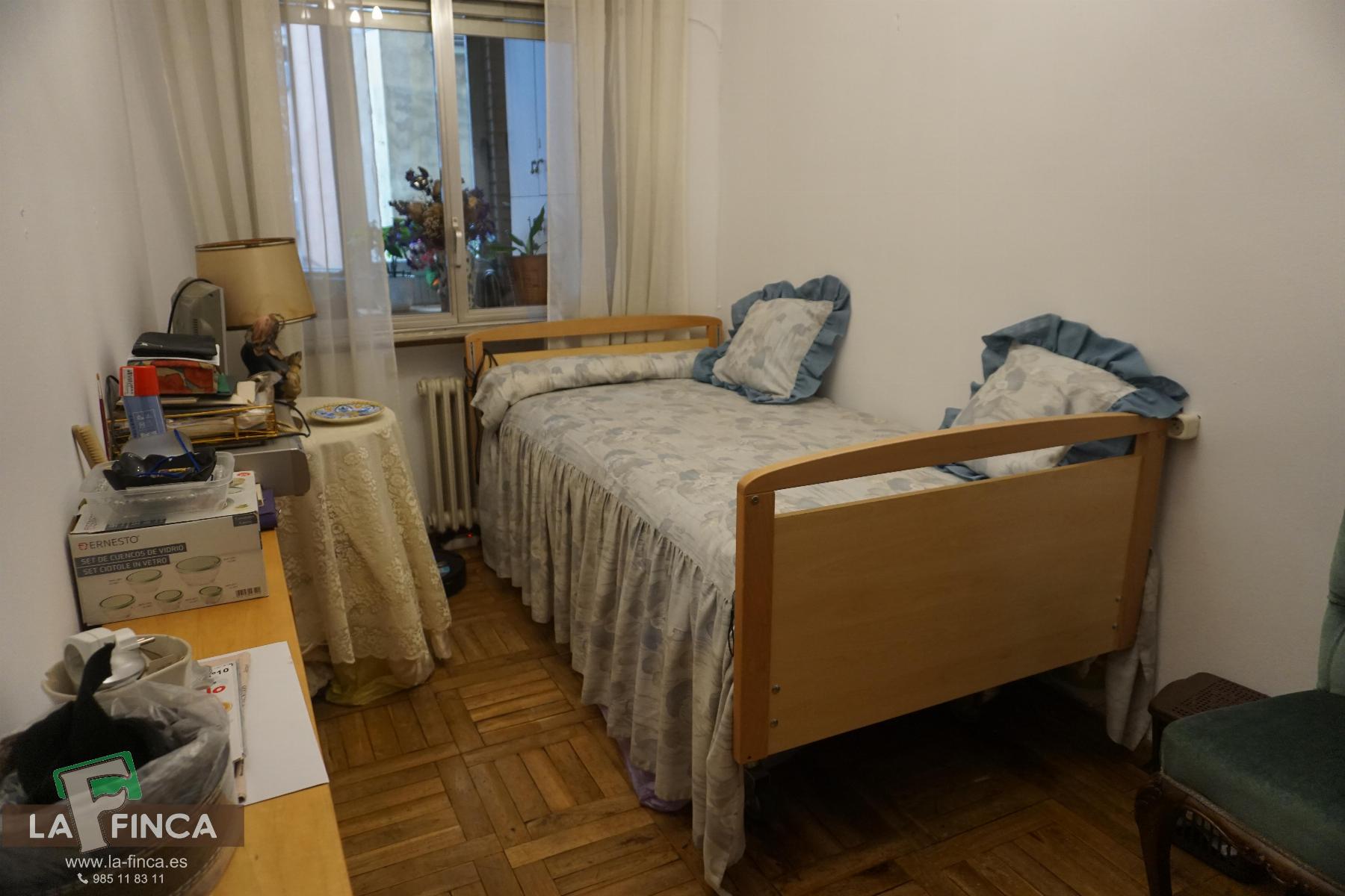 For sale of flat in Oviedo