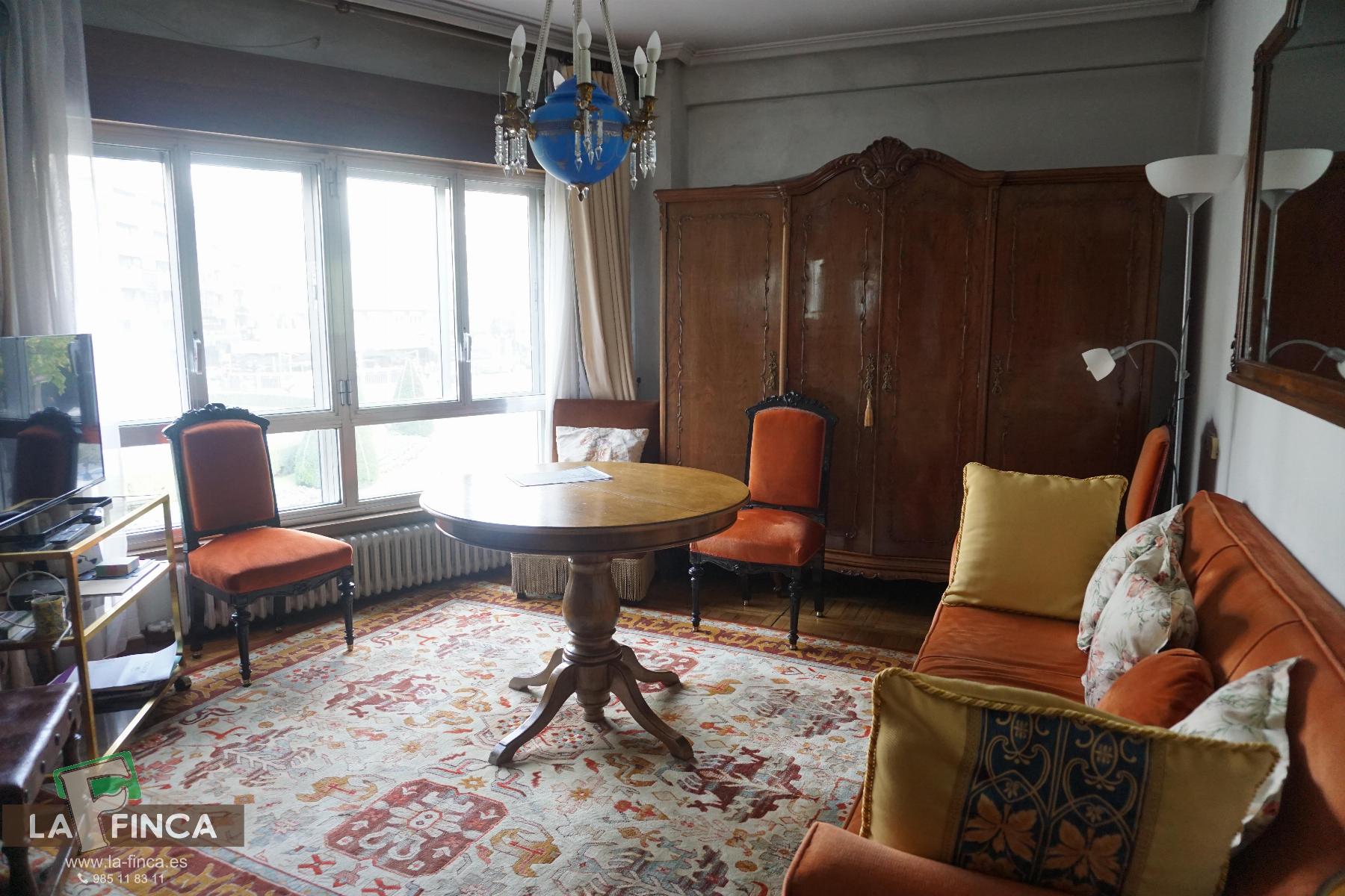 For sale of flat in Oviedo