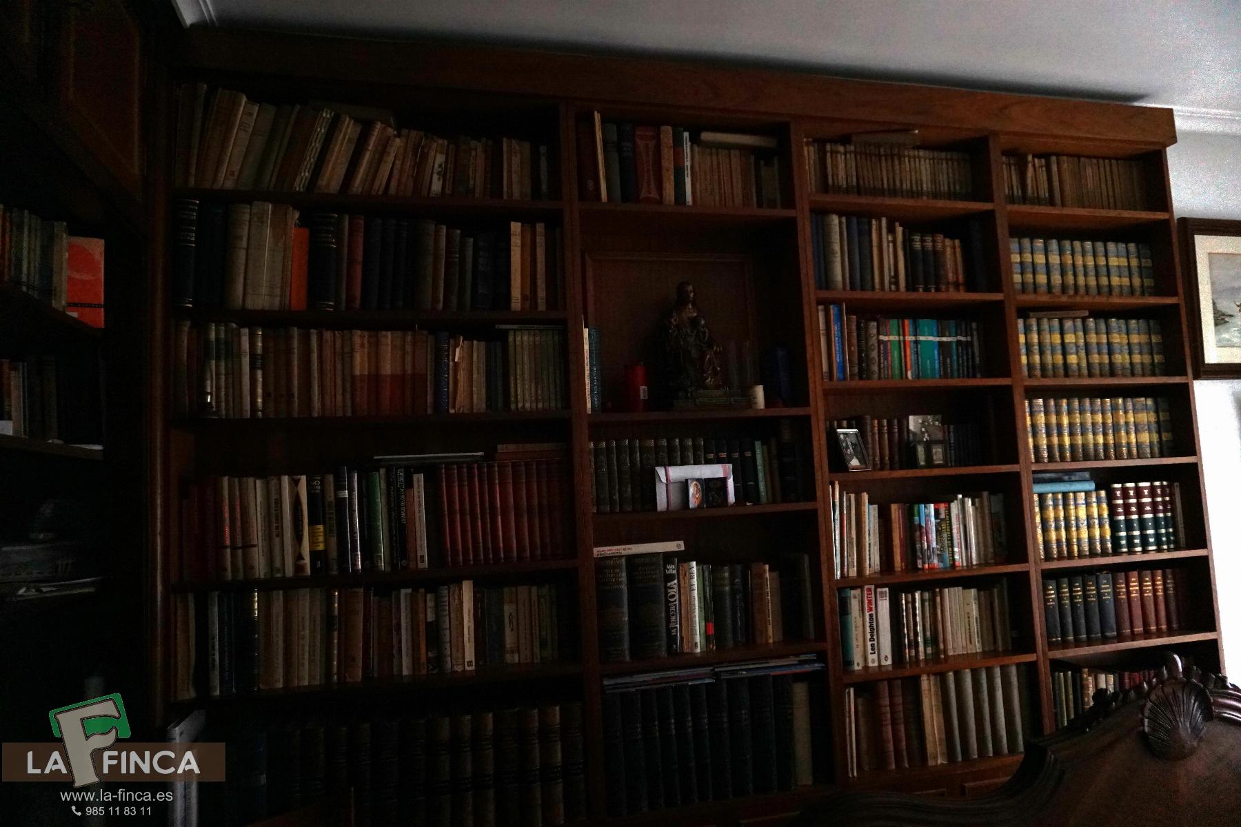 For sale of flat in Oviedo