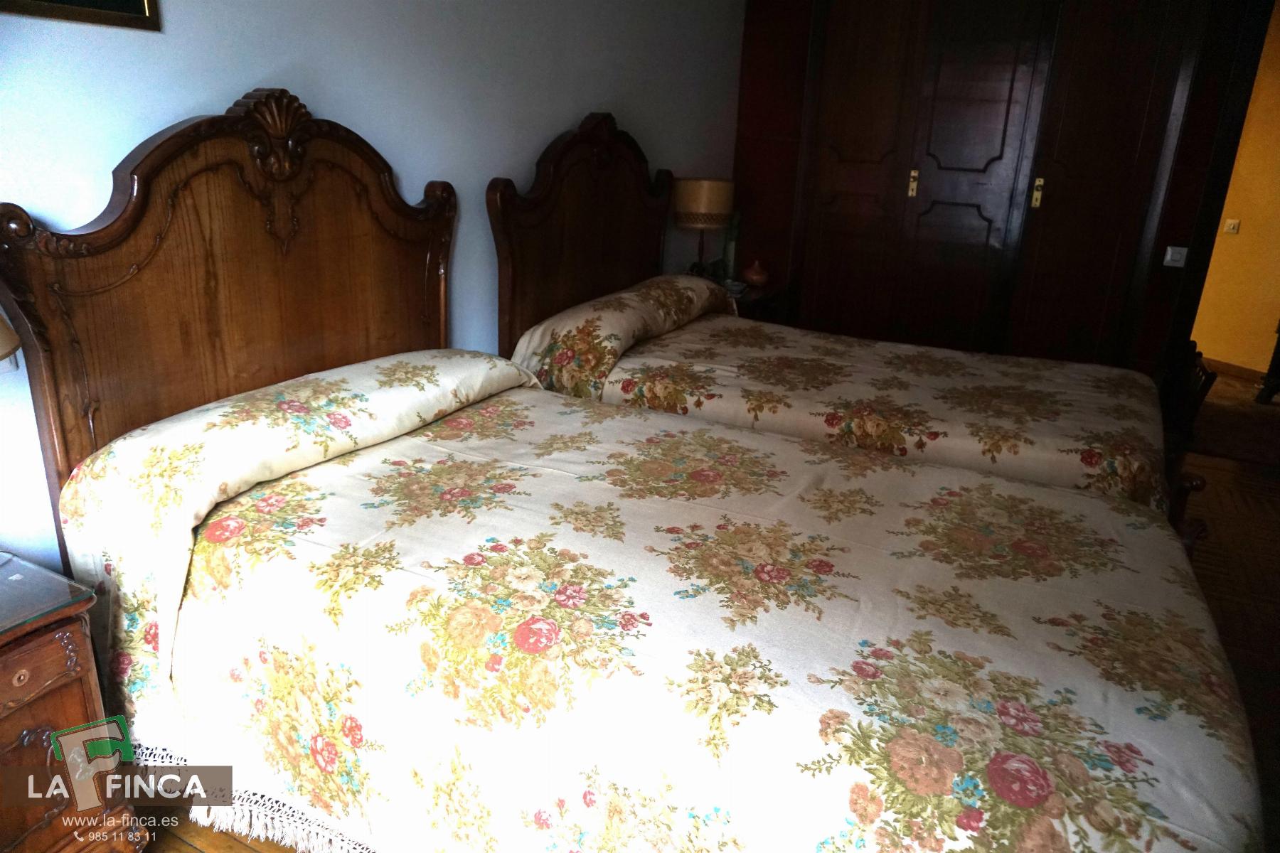 For sale of flat in Oviedo