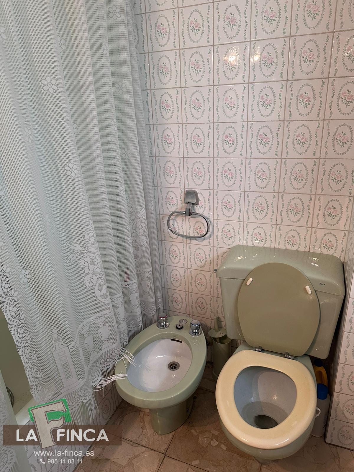 For sale of flat in Oviedo