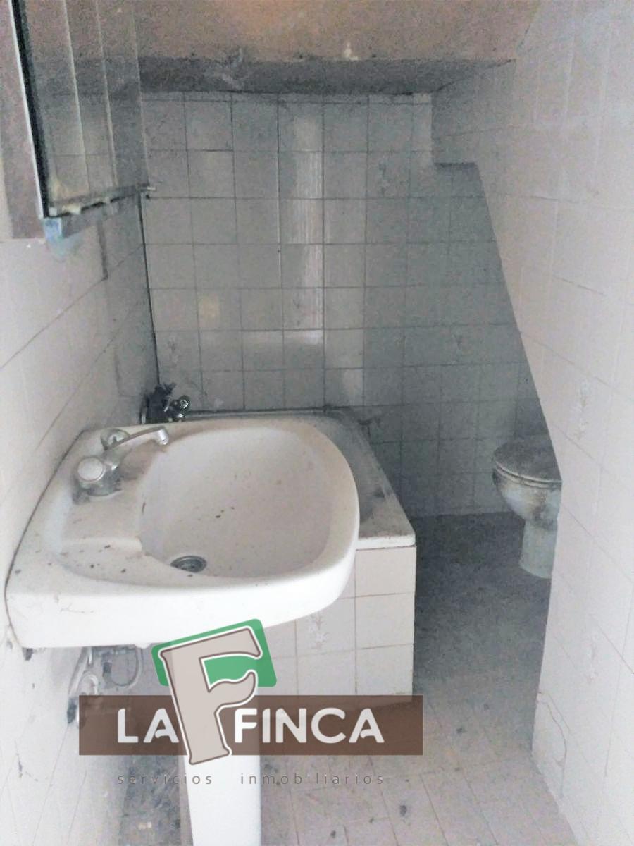 For sale of house in Oviedo