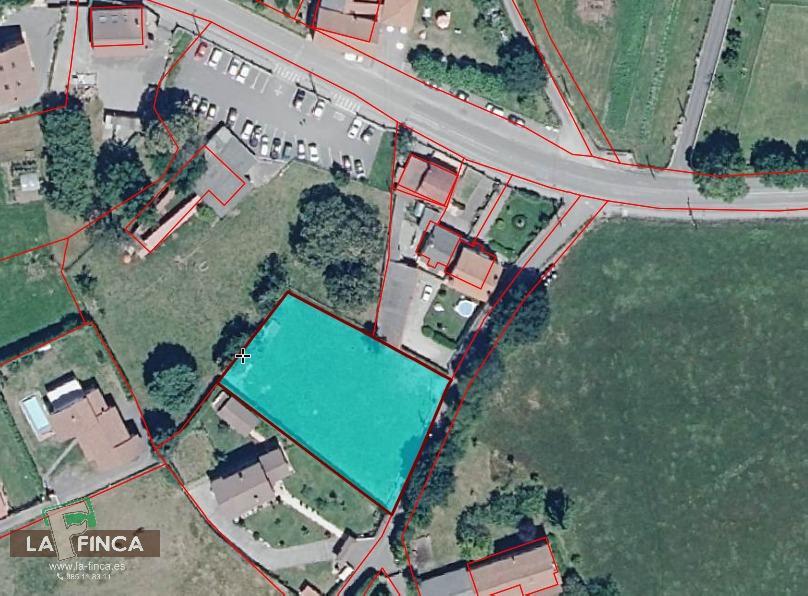 For sale of land in Llanera